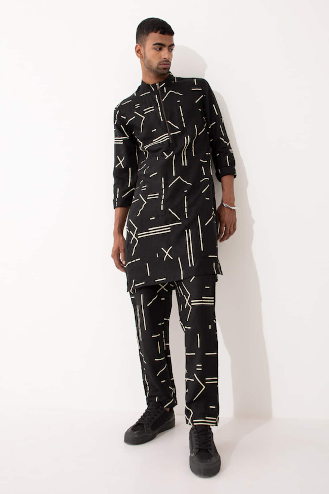 Son of A Noble Snob Hazel Contrast Geometric Print Kurta With Pant