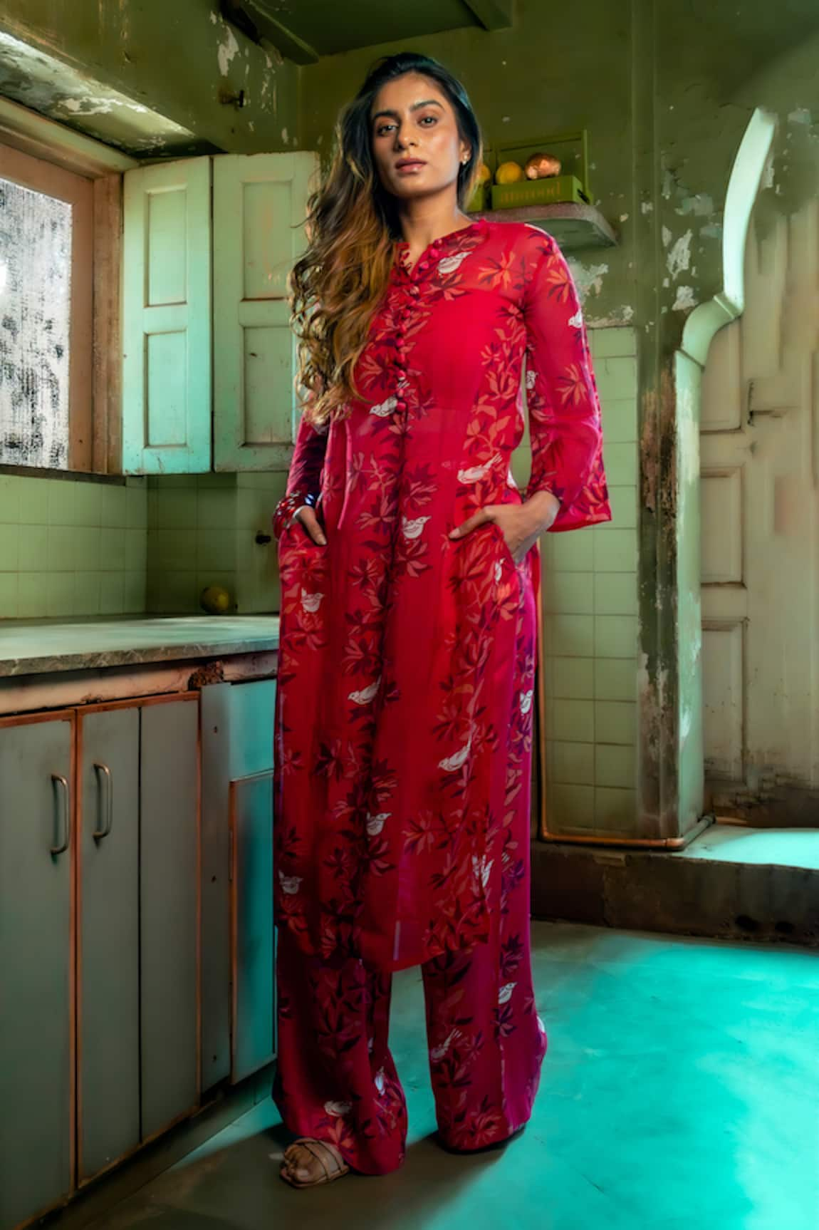 Amrood Floral Pattern Straight Kurta With Pant