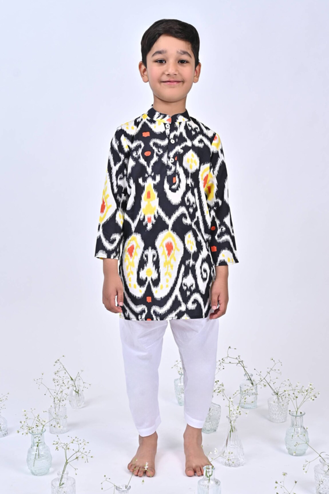 THE COTTON STAPLE Coal Paisley Ikat Print Kurta With Pant