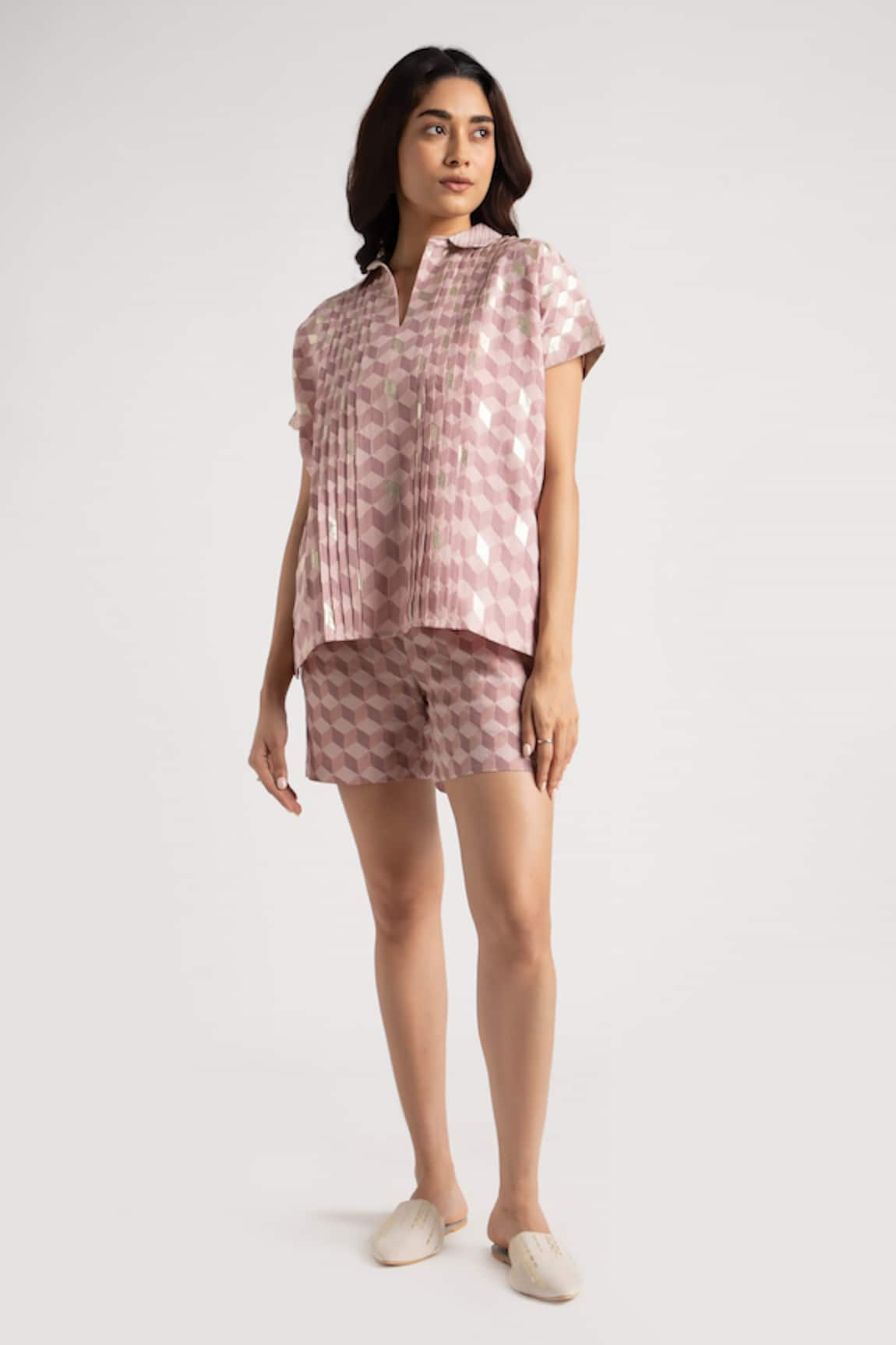 Kaveri Lady Q Square Cubes Pattern Top & Shorts Set