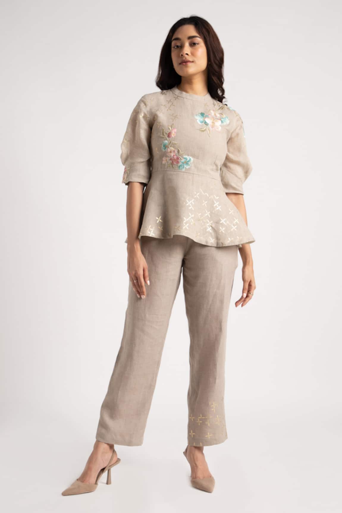 Kaveri Floral Embroidered Top With Pant