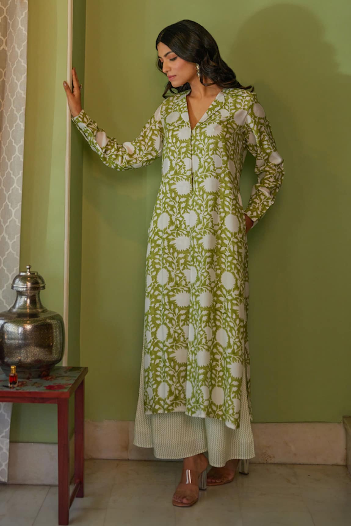 Kapraaaha Floral Pattern Kurta & Pant Set