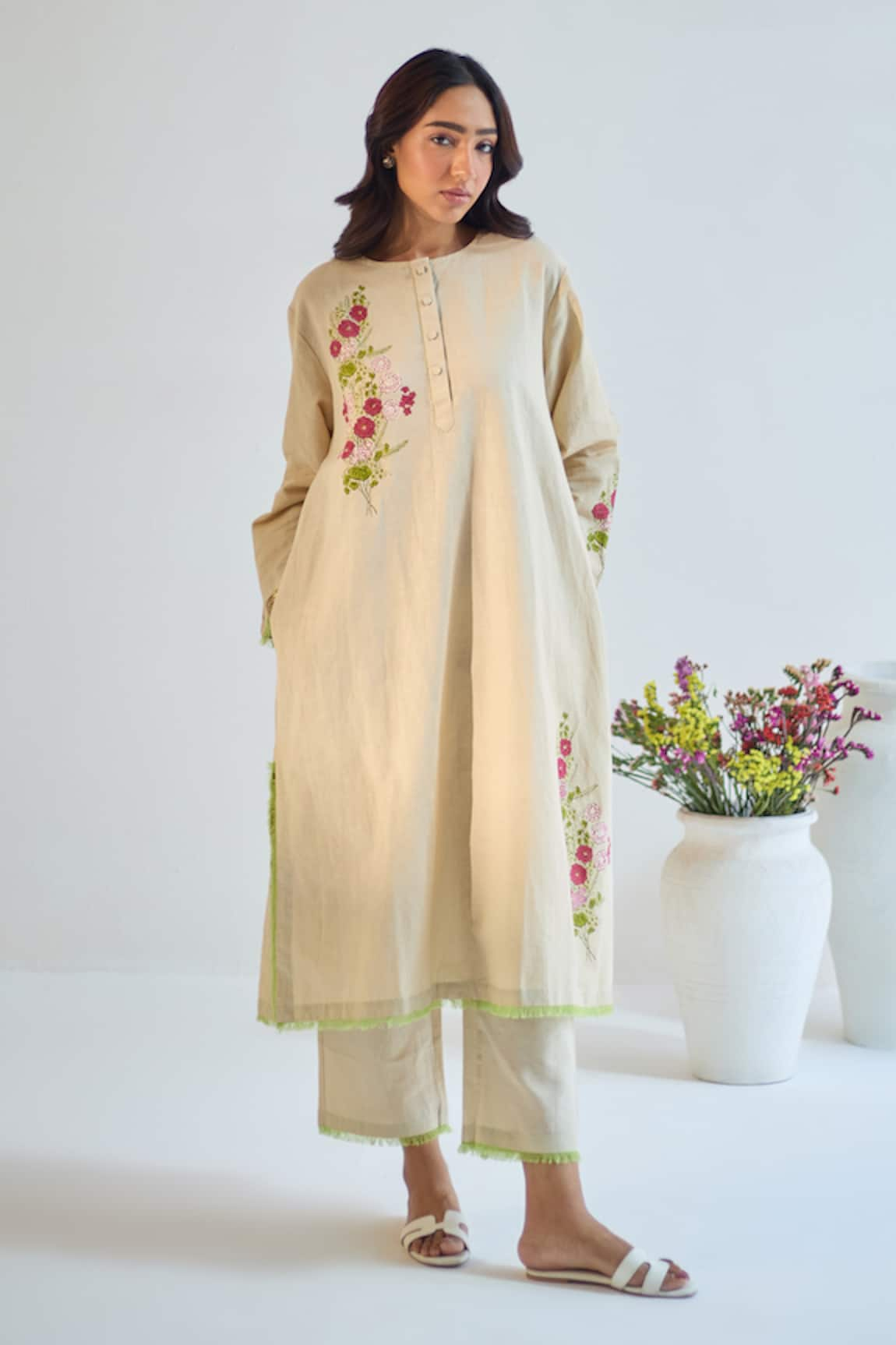 ta’assur Flora Print Kurta With Pant