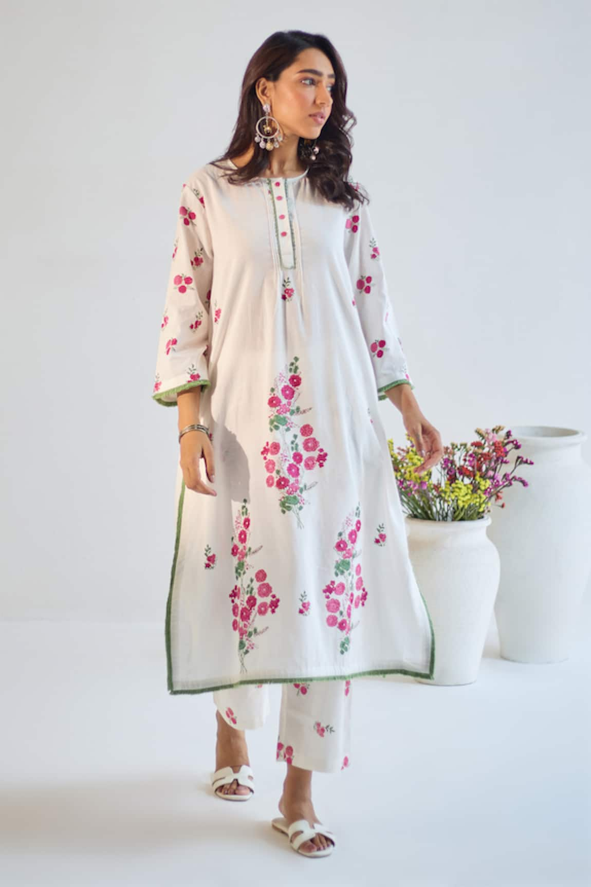 ta’assur Phool Garden Print Cotton Kurta With Pant