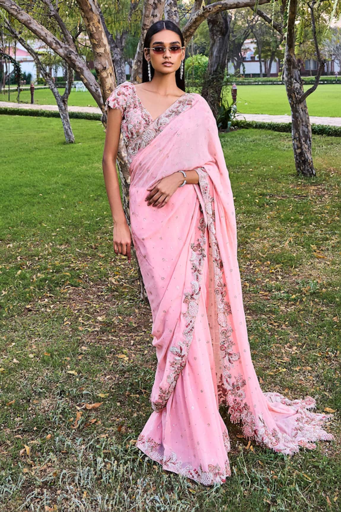 Dolly J Kamdani Embroidered Saree With Blouse 