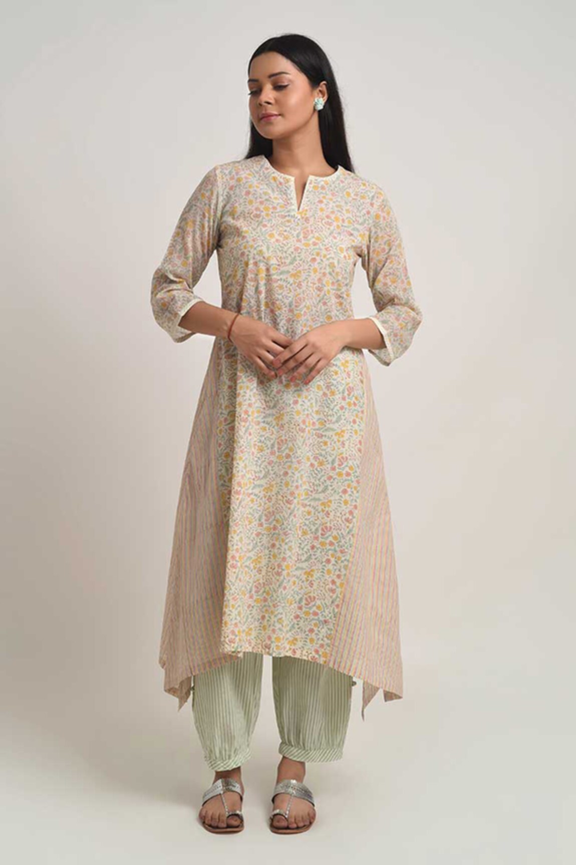 Barahmasi Kado A-Line Printed Kurta & Pant Set