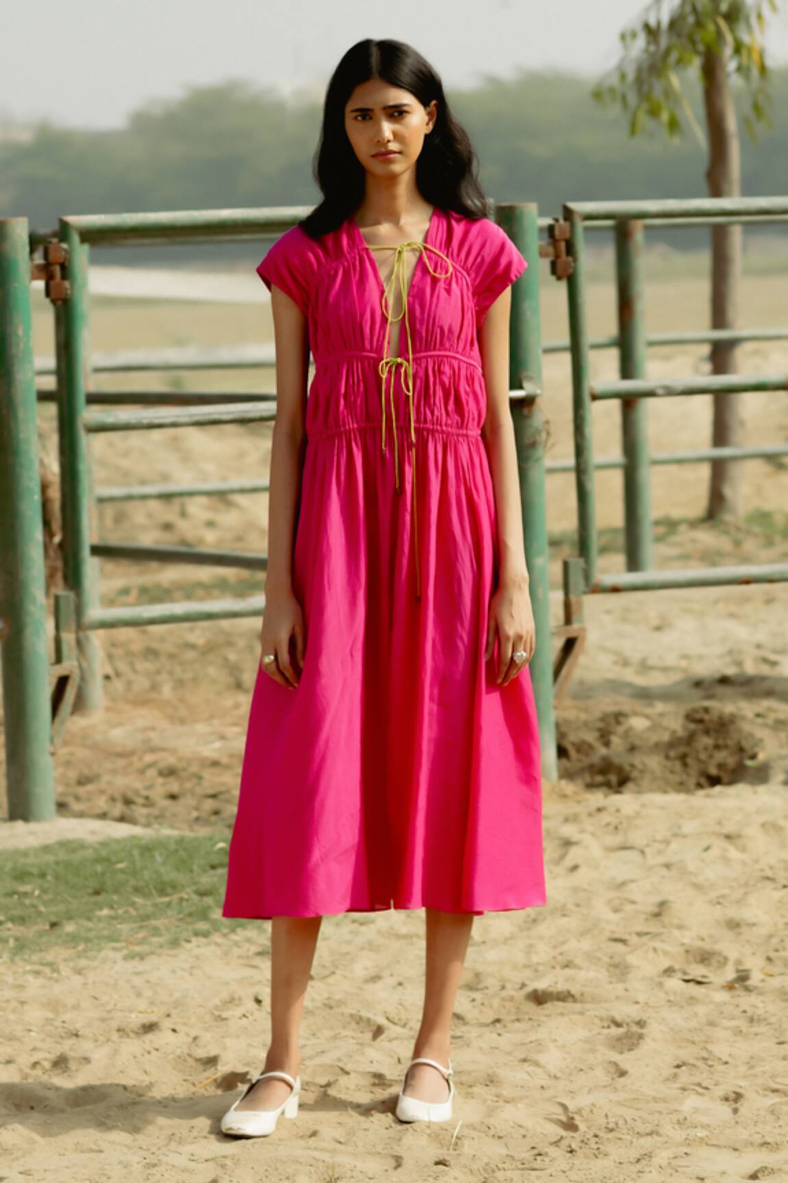 Raasa Solid Front Tie Up Midi Dress 