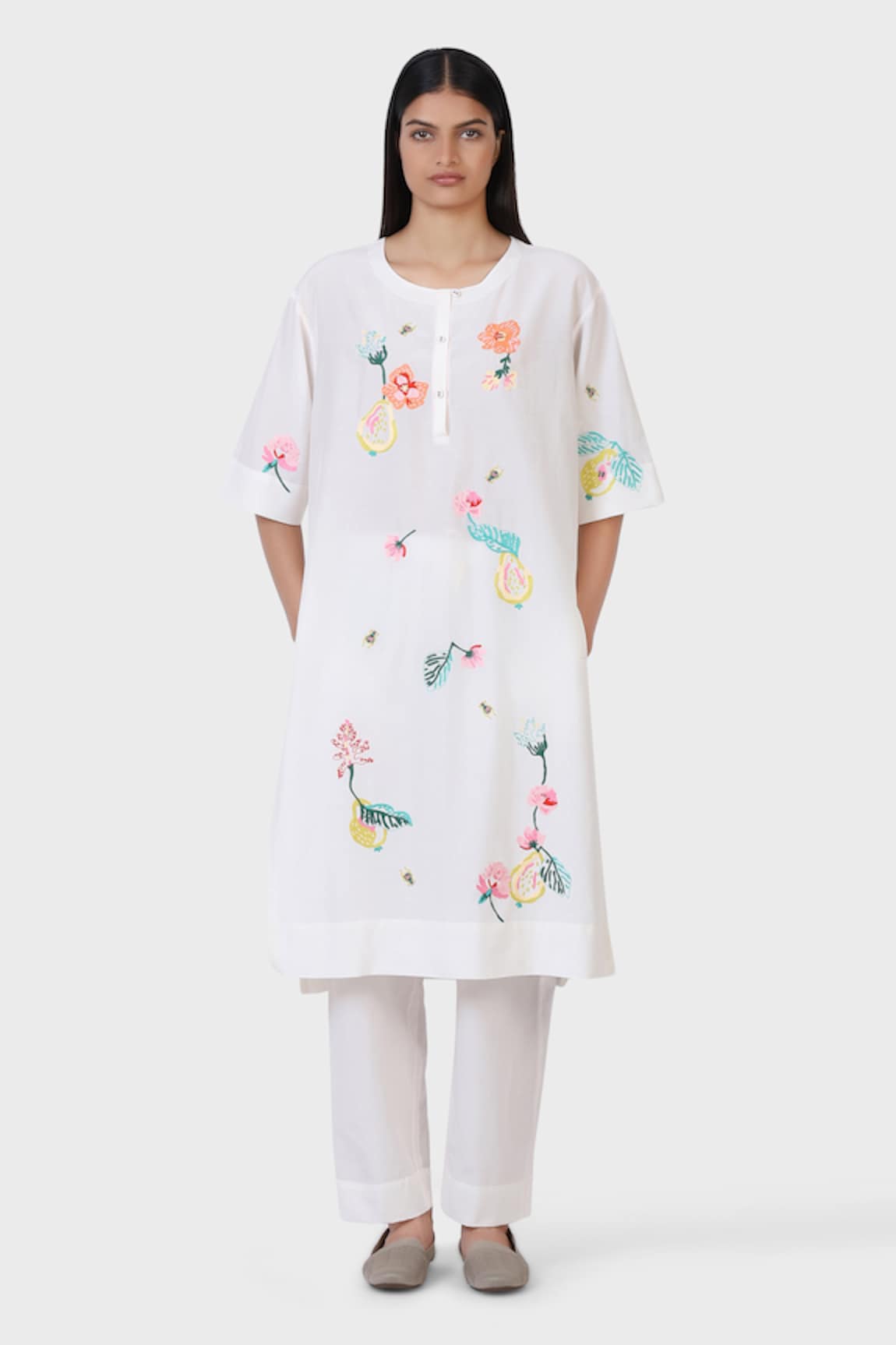 LAITE Pear Garden Floral Embroidered Kurta With Pant