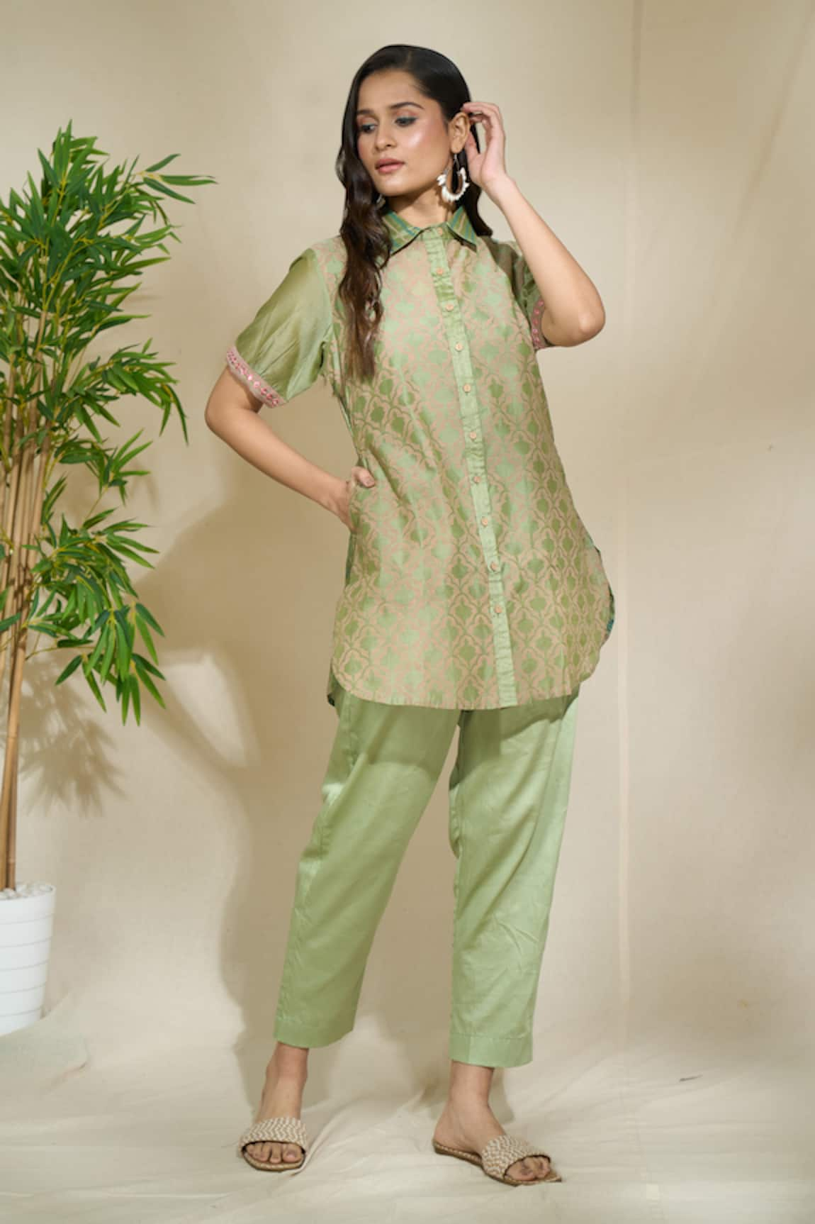 The Home Affair Floral Jaal Print Short Kurta Pant Set