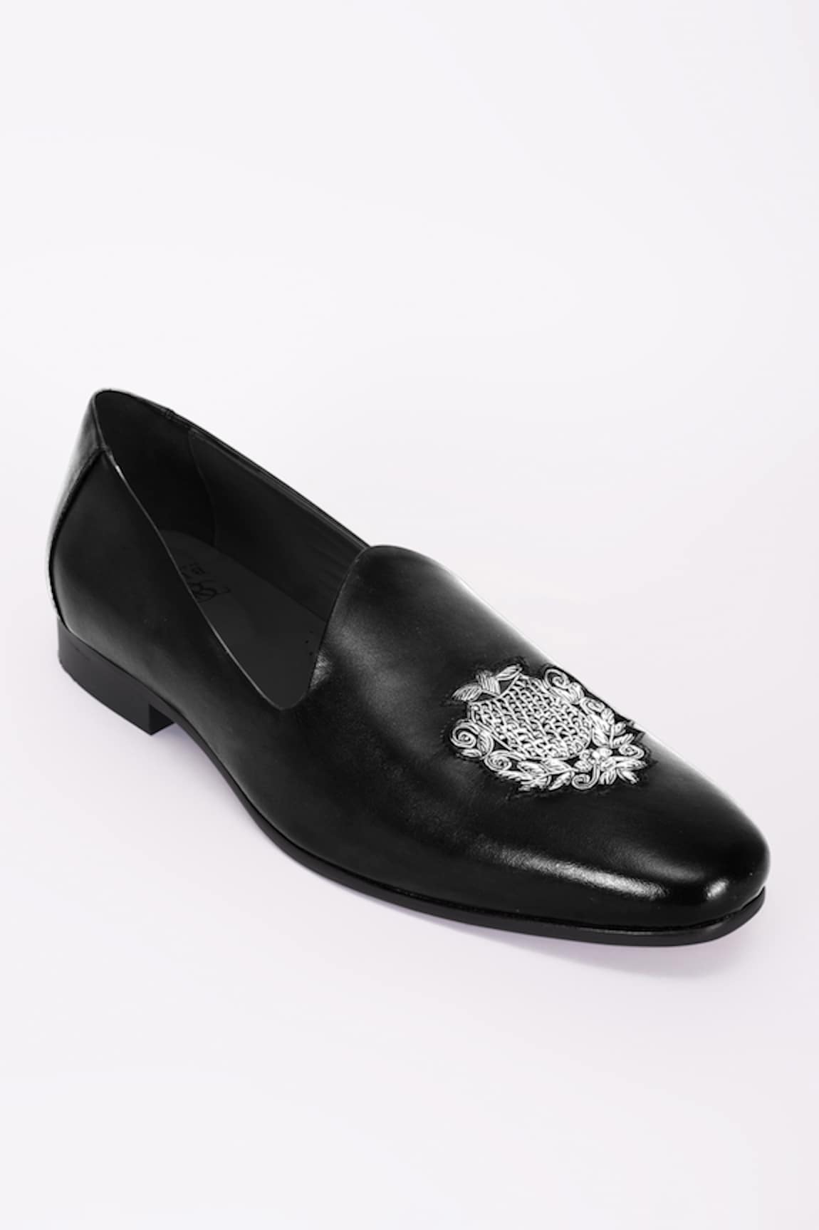 BUBBER COUTURE Nash Embroidered Pointed-Toe Mojdi