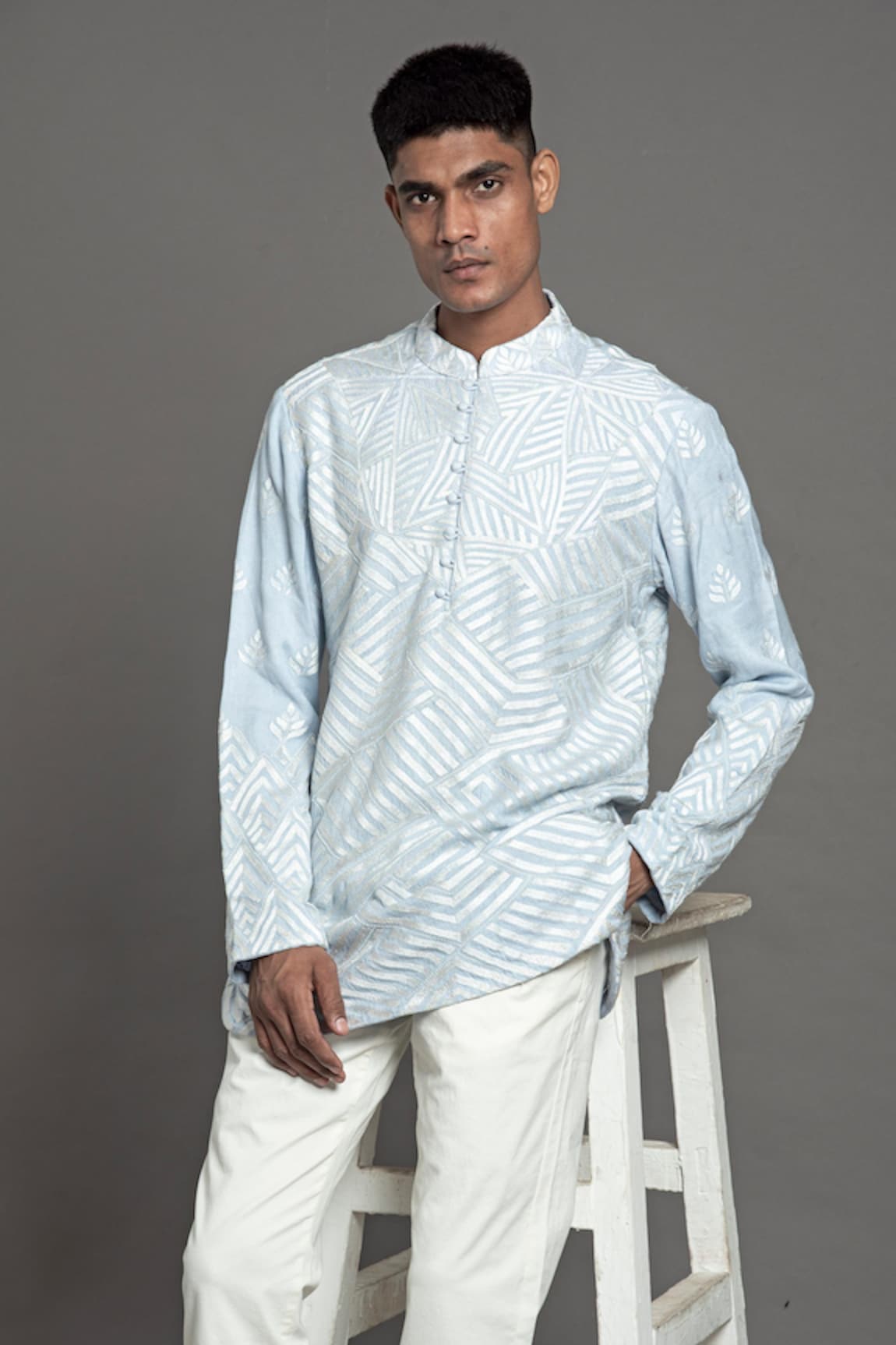 Arun verma Thread Embroidered Short Kurta With Pant