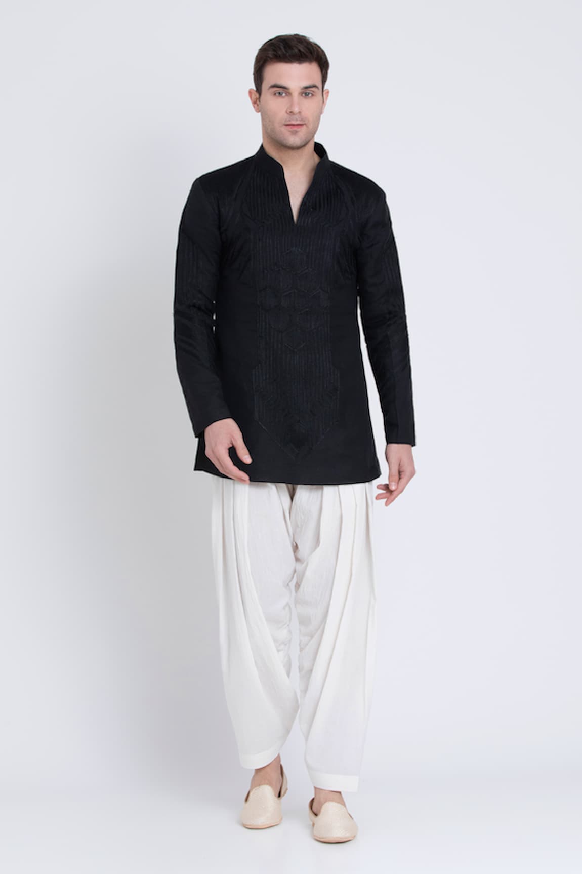 Arun verma Linen Geometric Embroidered Kurta With Patiyala