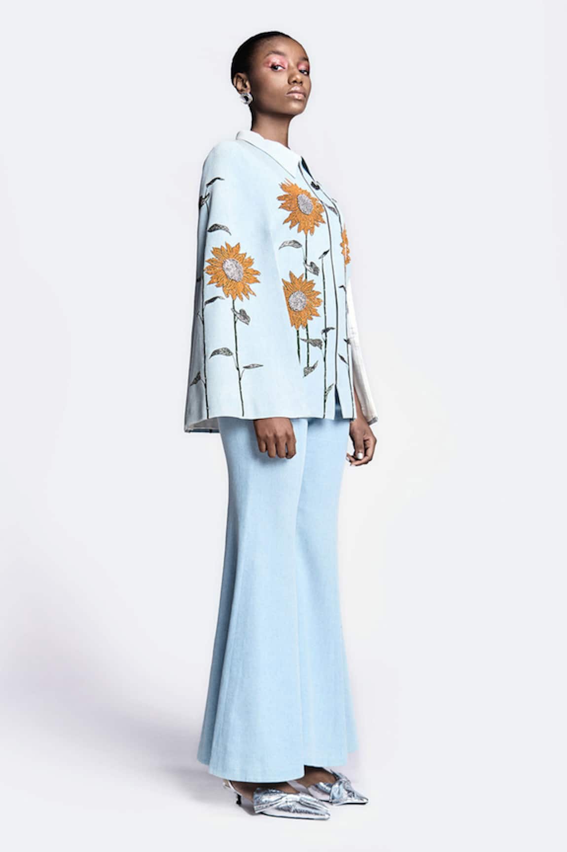 Shahin Mannan Sunflower Embroidered Cape With Pant