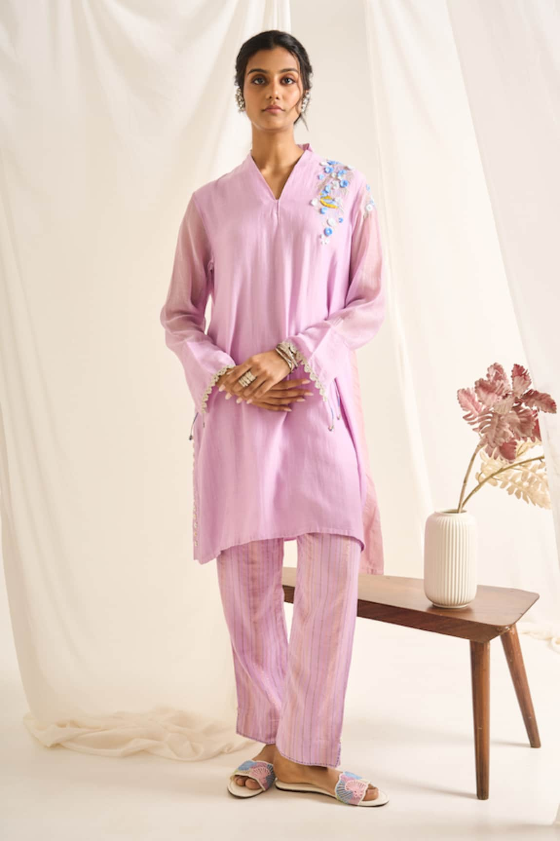 Himani Punatar Bird Paradise Crochet Bloom Kurta With Pant