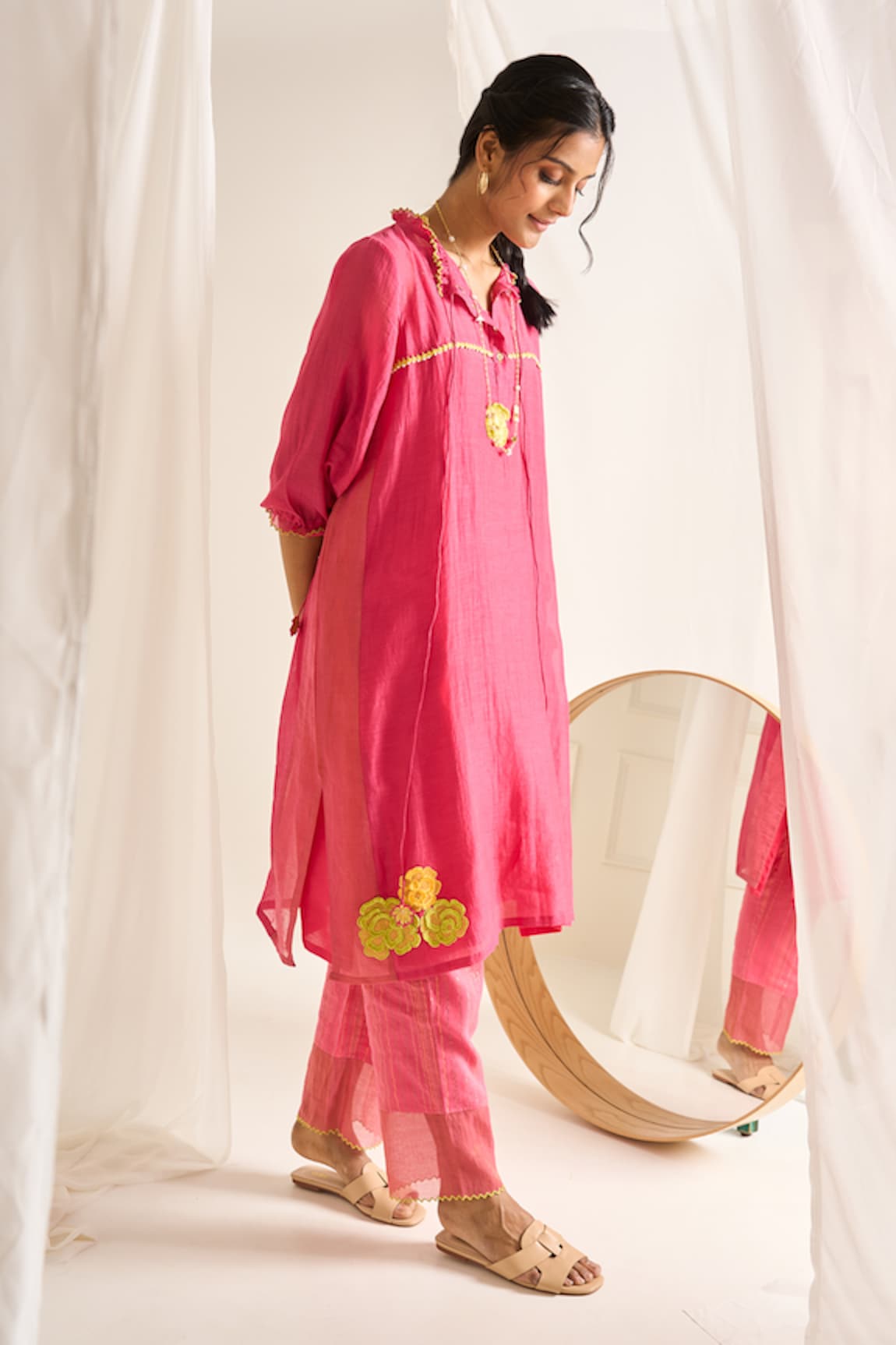 Himani Punatar Trifloral Tangle Crochet Blossom Kurta With Pant