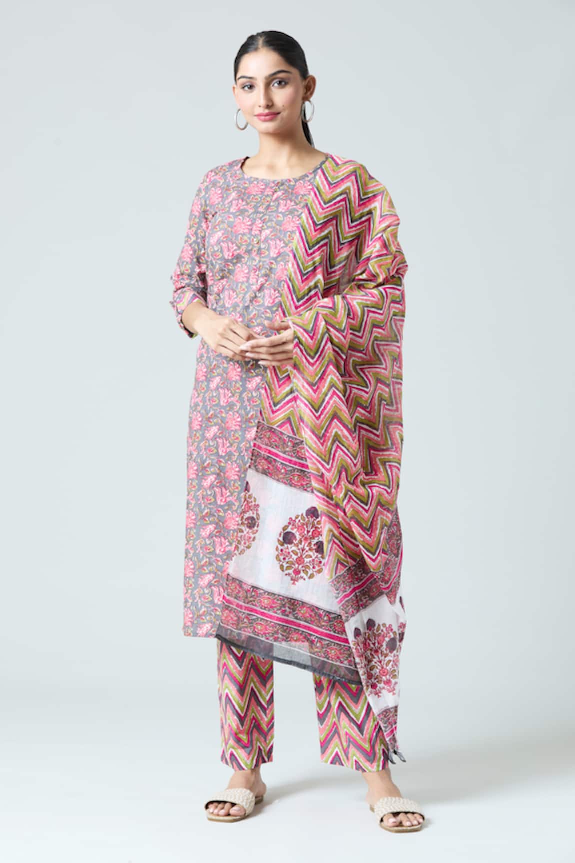 Adara Khan Floral Vine Print Kurta Pant Set