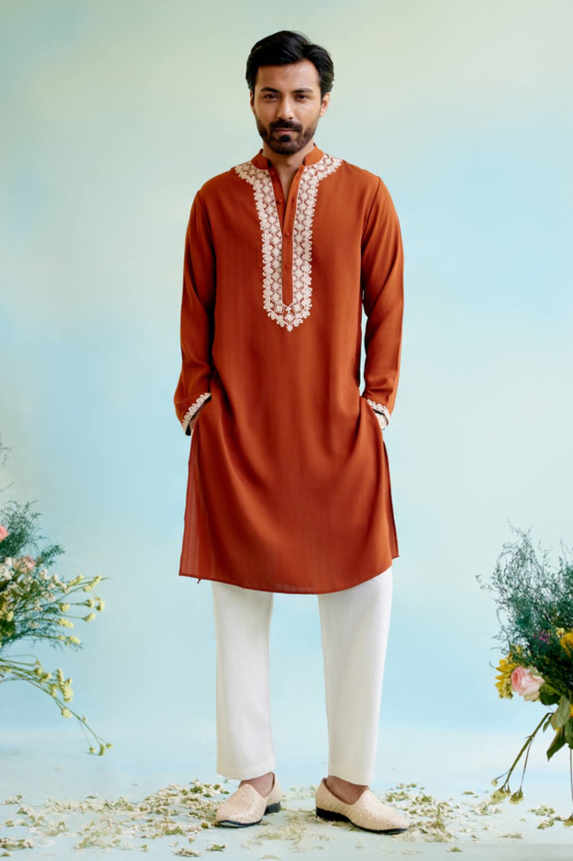 Nero India Dori Embroidered Straight Kurta With Pant 
