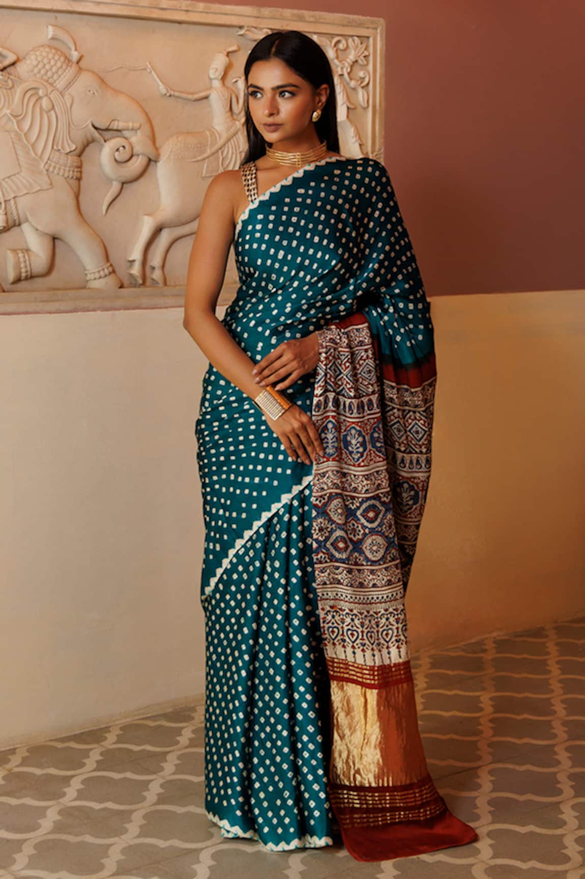 Geroo Jaipur Bandhani Scatter Pattern Saree With Unstitched Blouse Piece