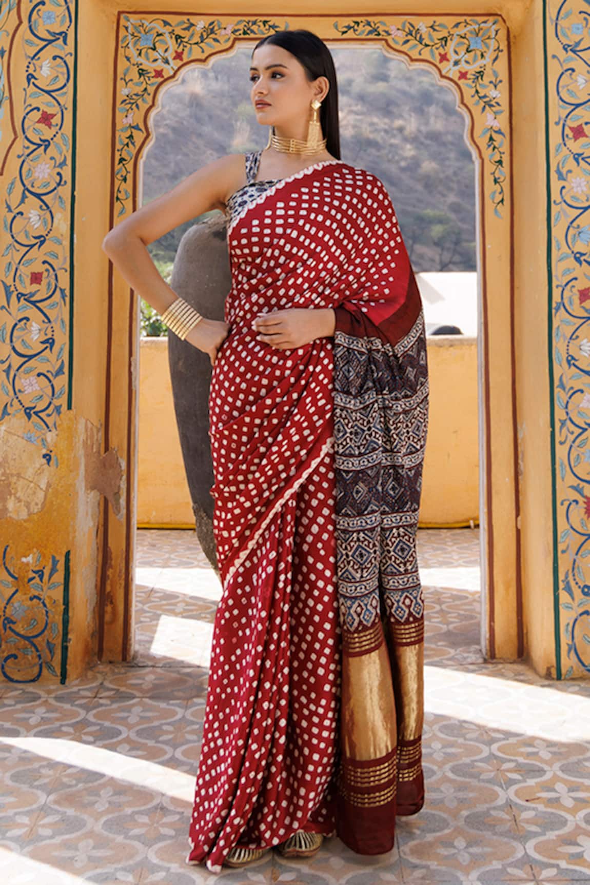 Geroo Jaipur Scattered Bandhani Pattern Saree With Unstitched Blouse Piece