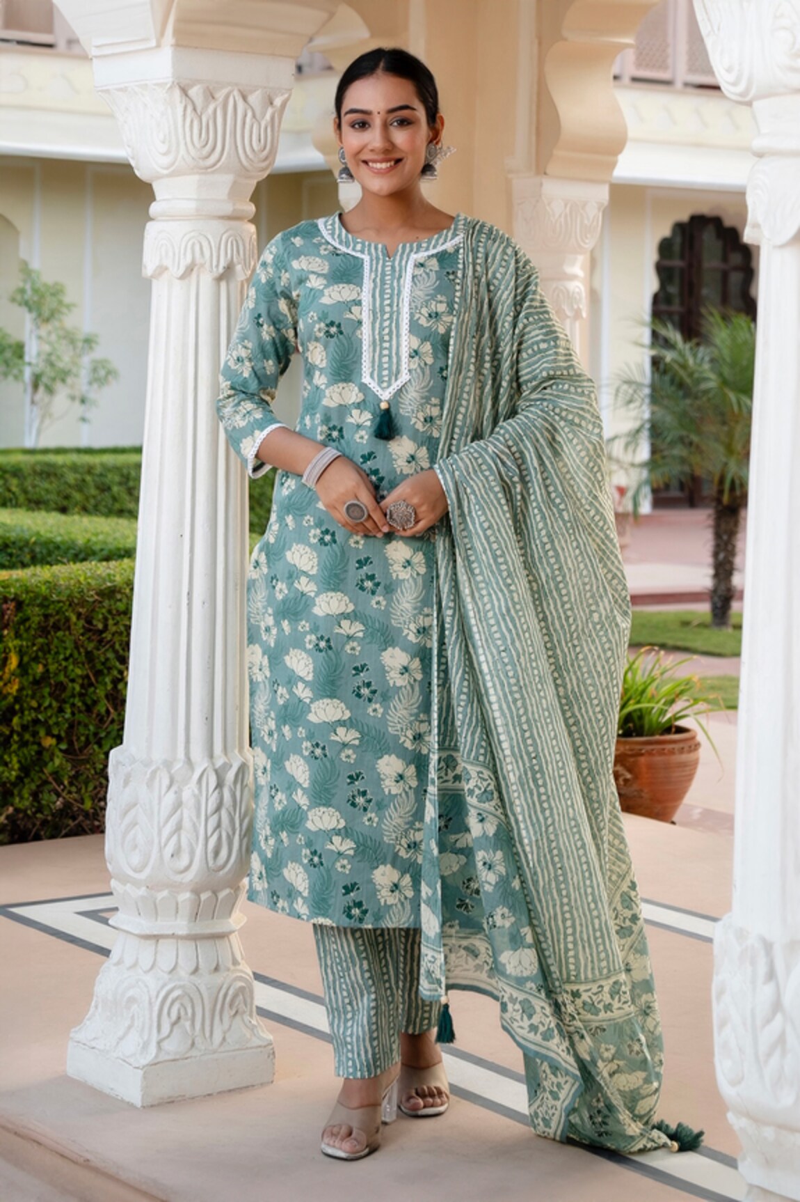 Kohsh Gardenia Print Kurta Pant Set