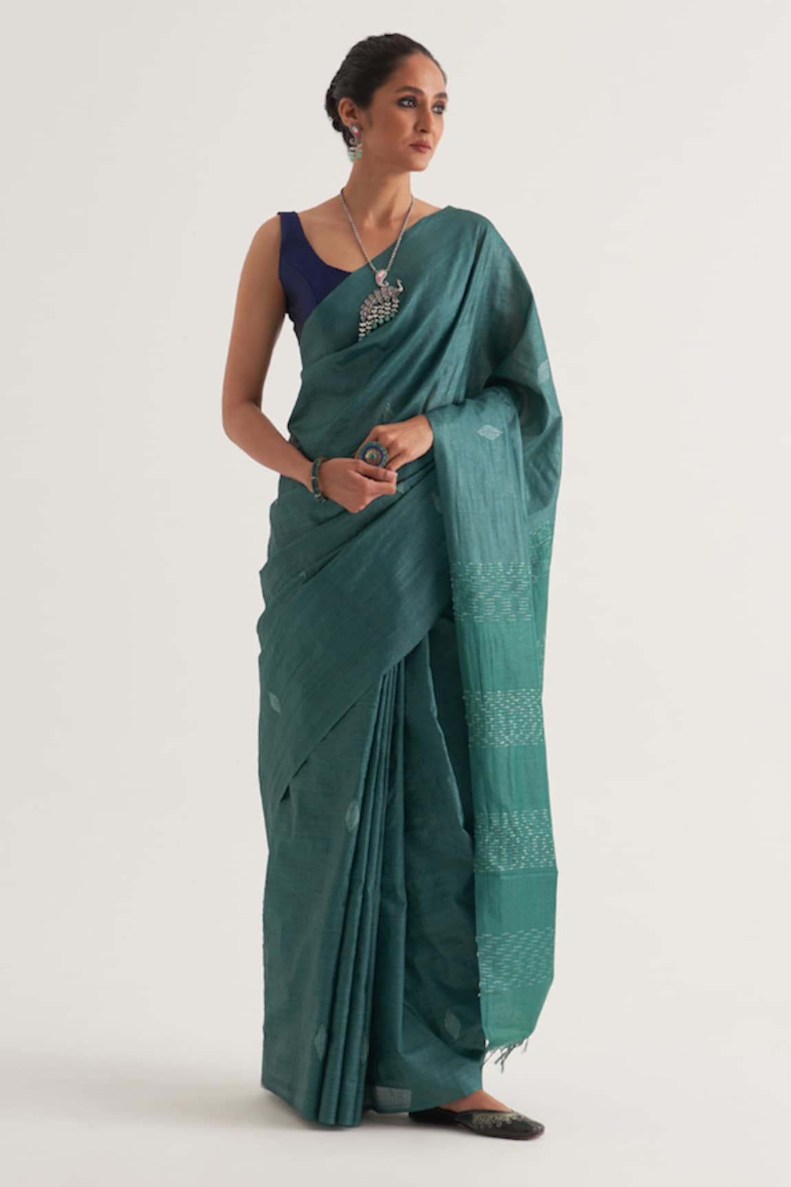 FIVE POINT FIVE Mayur Woven Motif Saree With Unstitched Blouse Piece