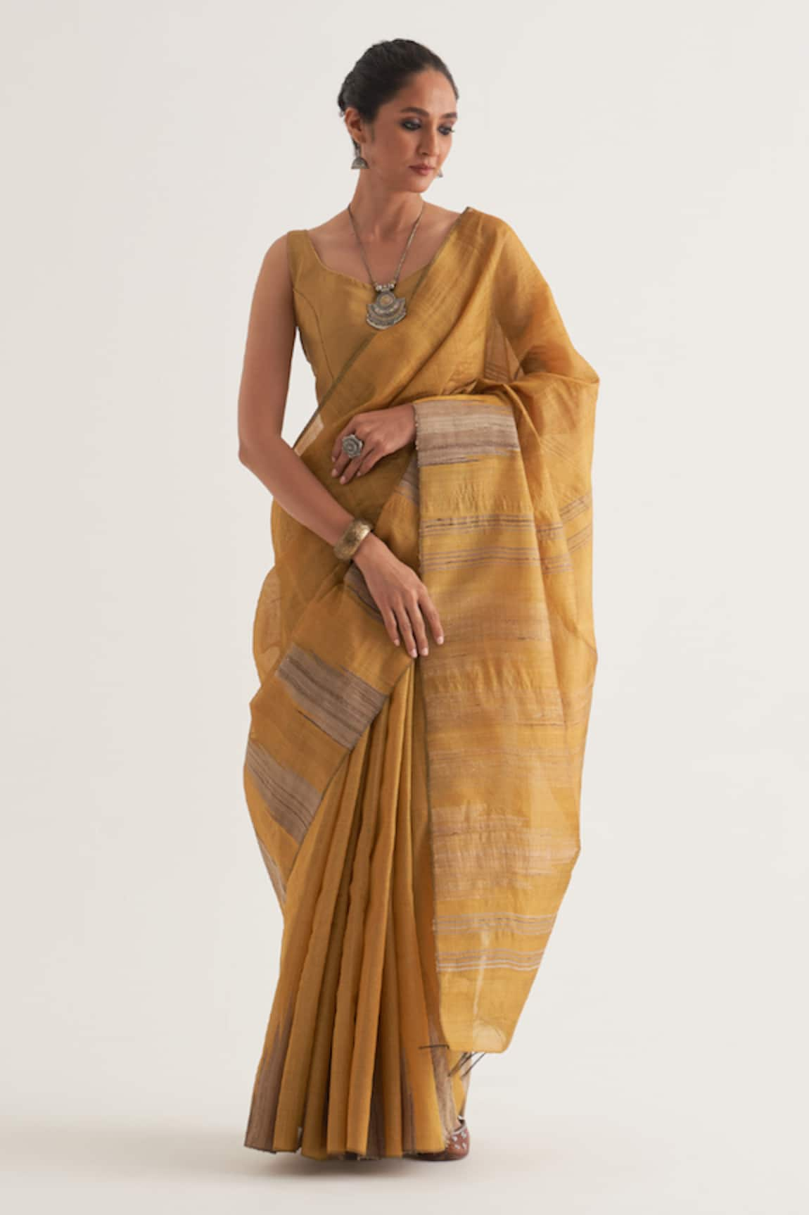 FIVE POINT FIVE Sabina Stripe Pattern Saree With Unstitched Blouse Piece