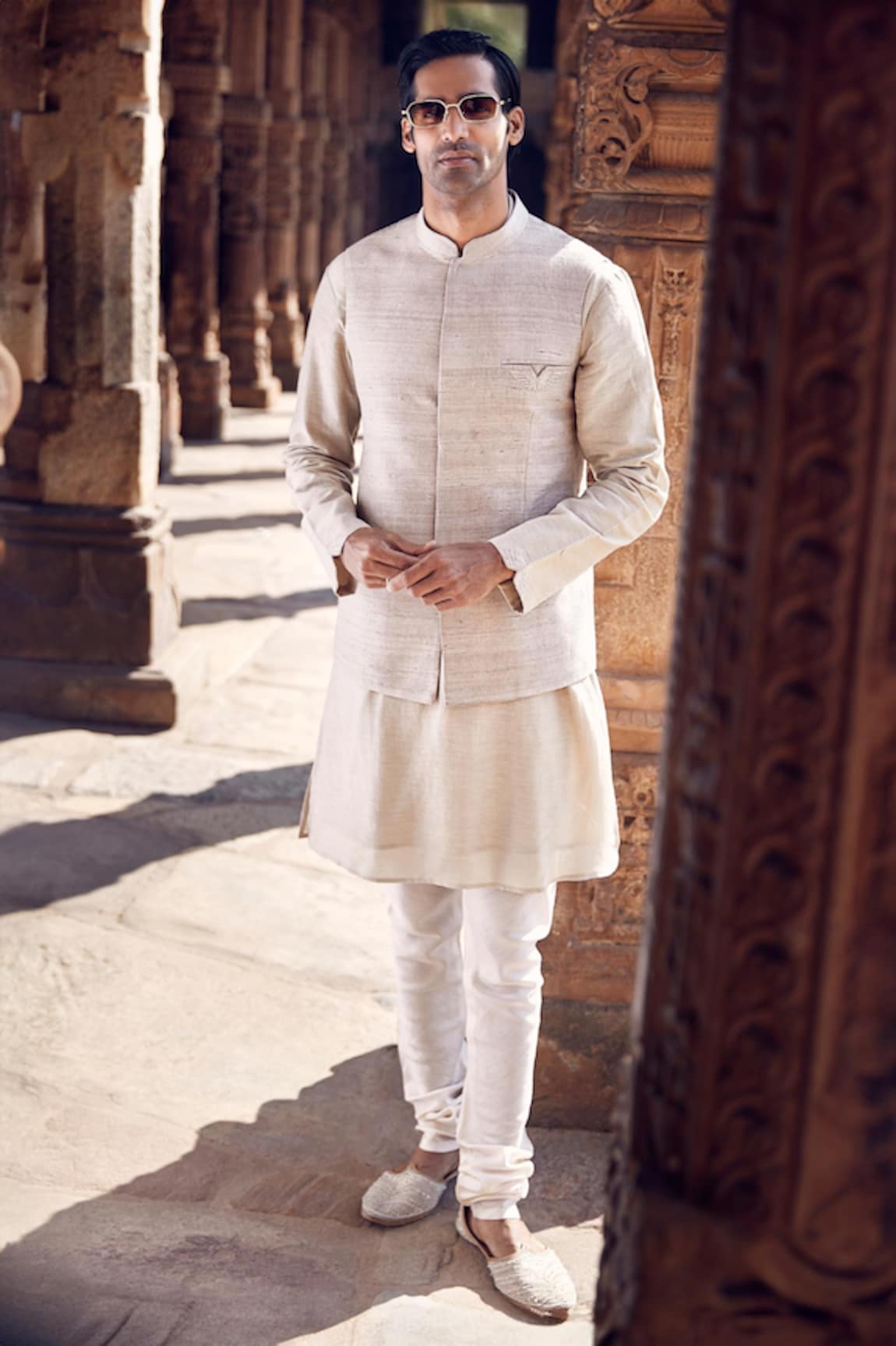 MATSYA Iconic Wing Pocket Bundi & Kurta Set