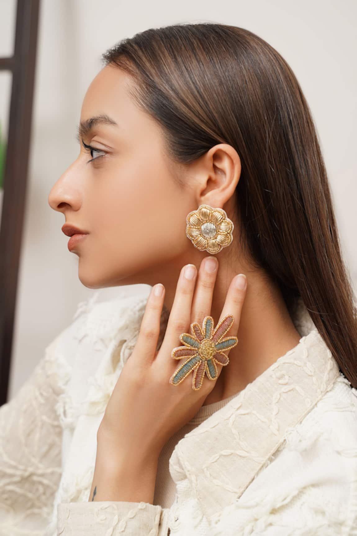 Moirra Madhavi Floweret Ring