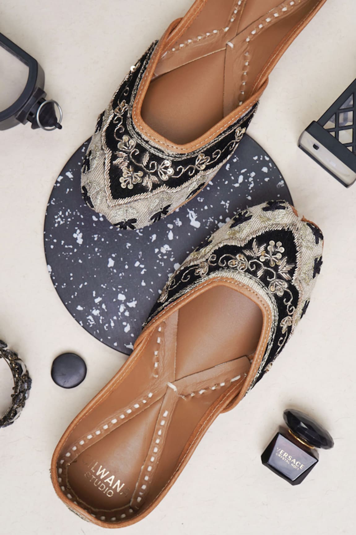 Cilwana Studio Floral & Dabka Embroidered Juttis