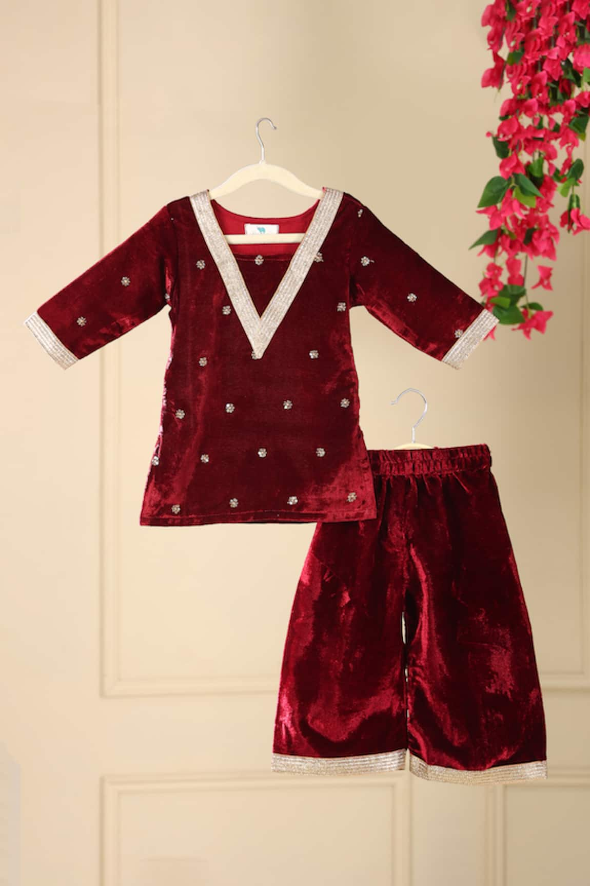 CUTE COUTURE Embroidered Kurta & Palazzo Set