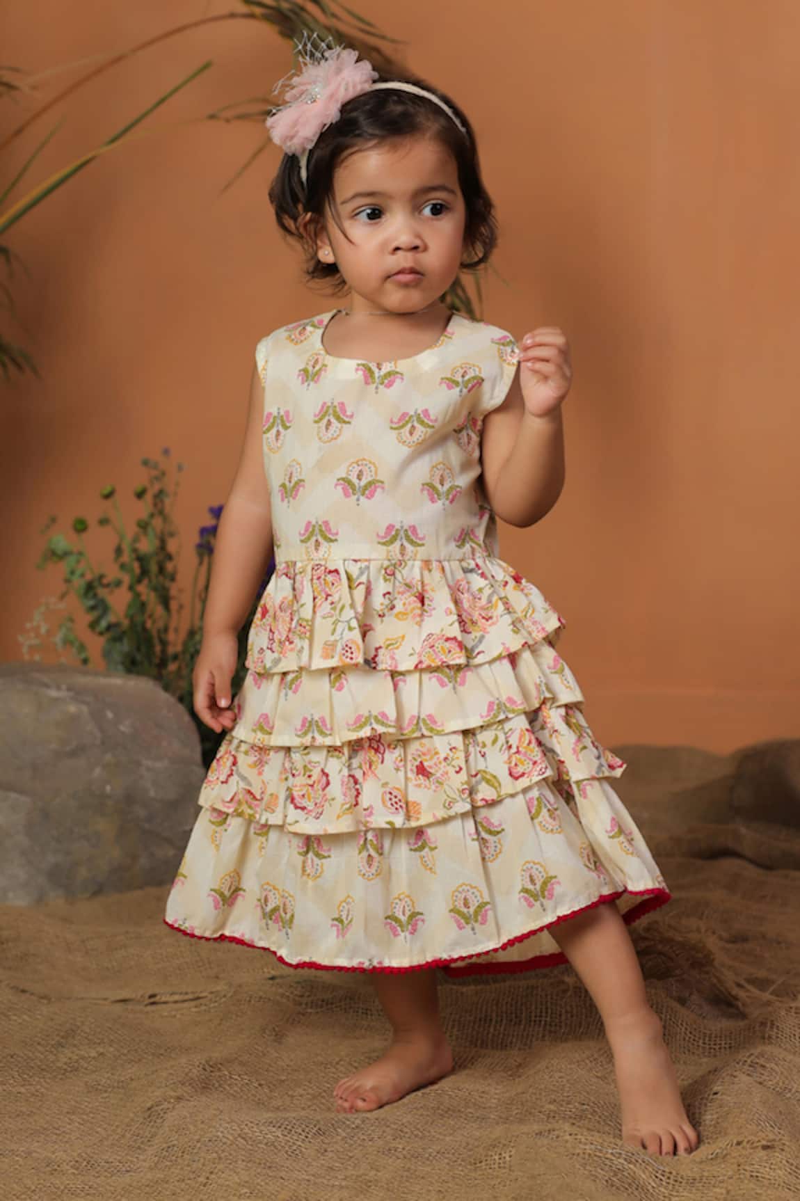 CUTE COUTURE Tiered Floral Pattern Dress