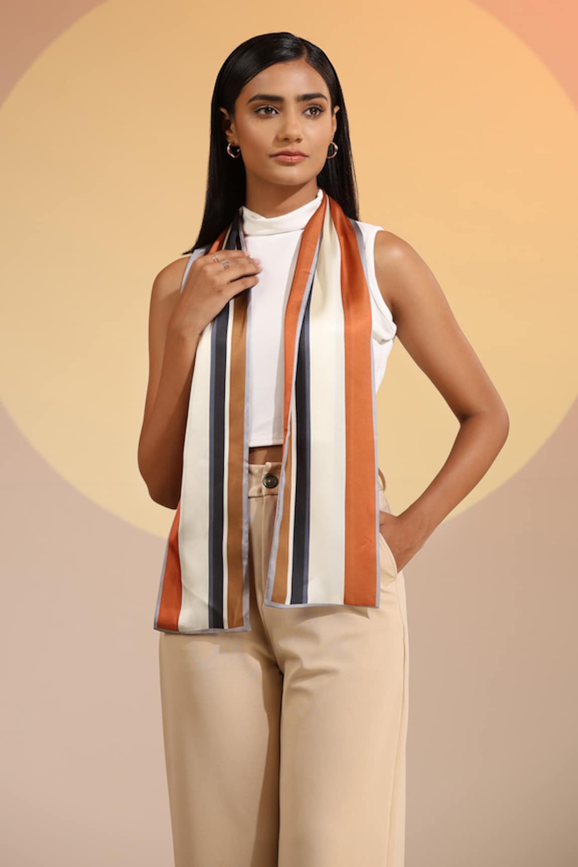 DUSALA Carmal Stripe Pattern Neck Scarf