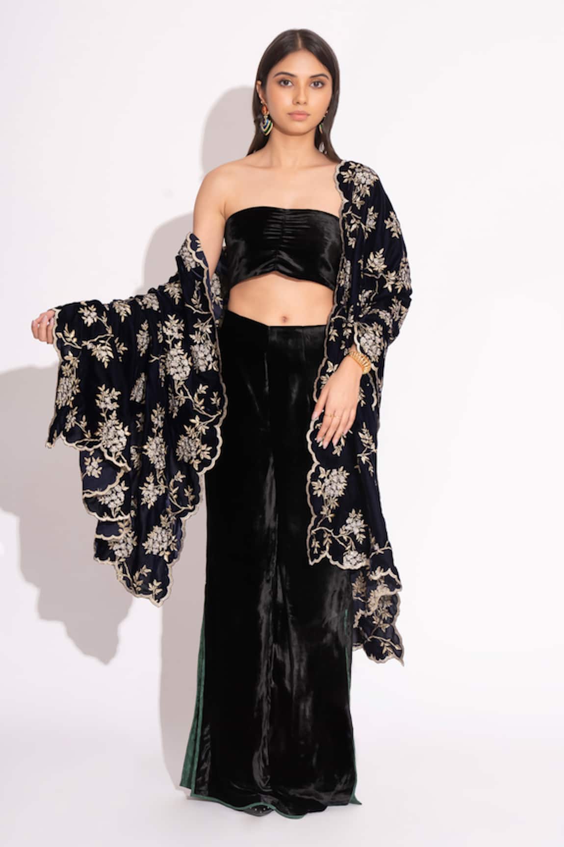 House Of Inari Zari Embroidered Velvet Stole 