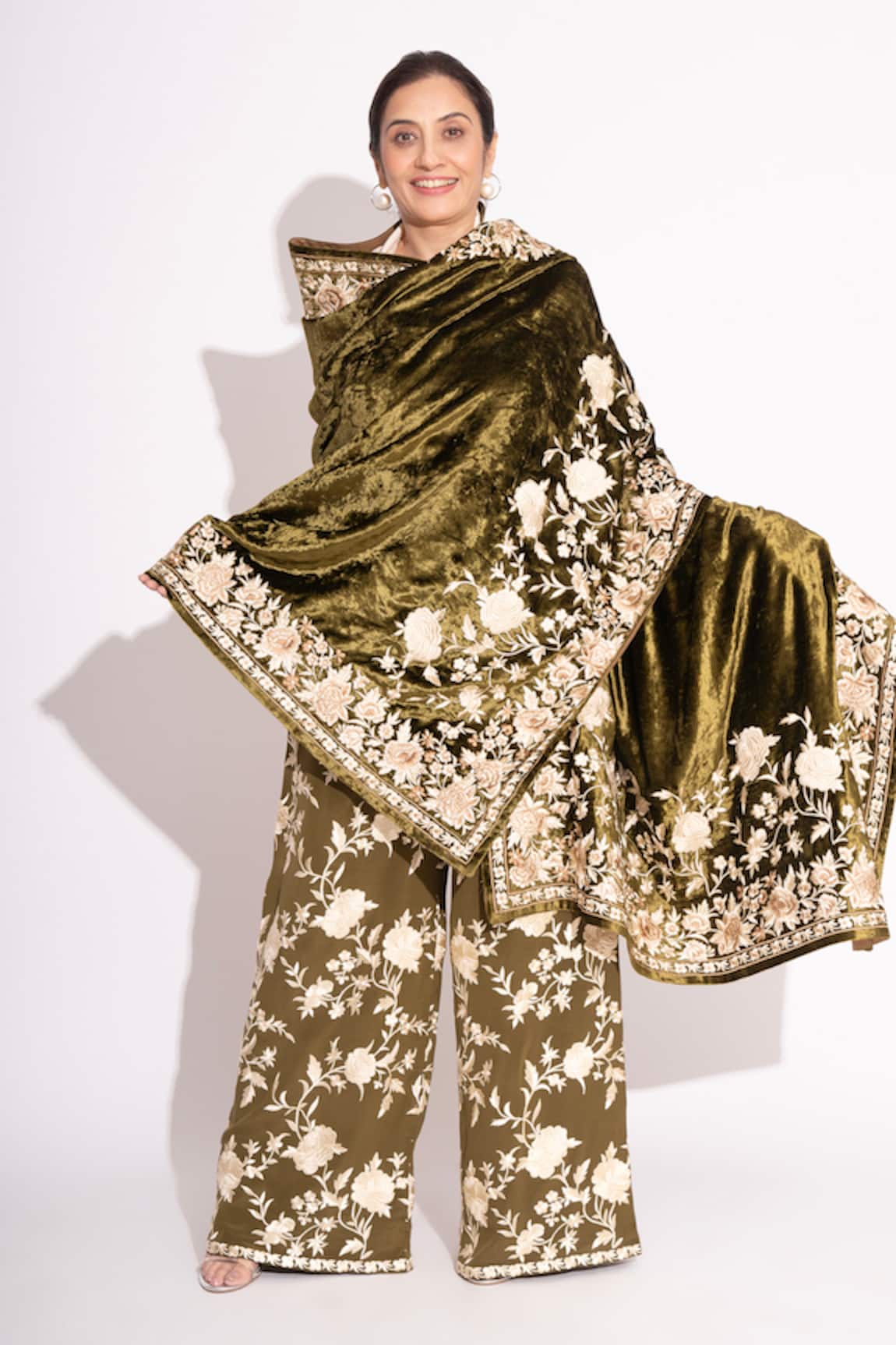 House Of Inari Parsi Embroidered Stole 