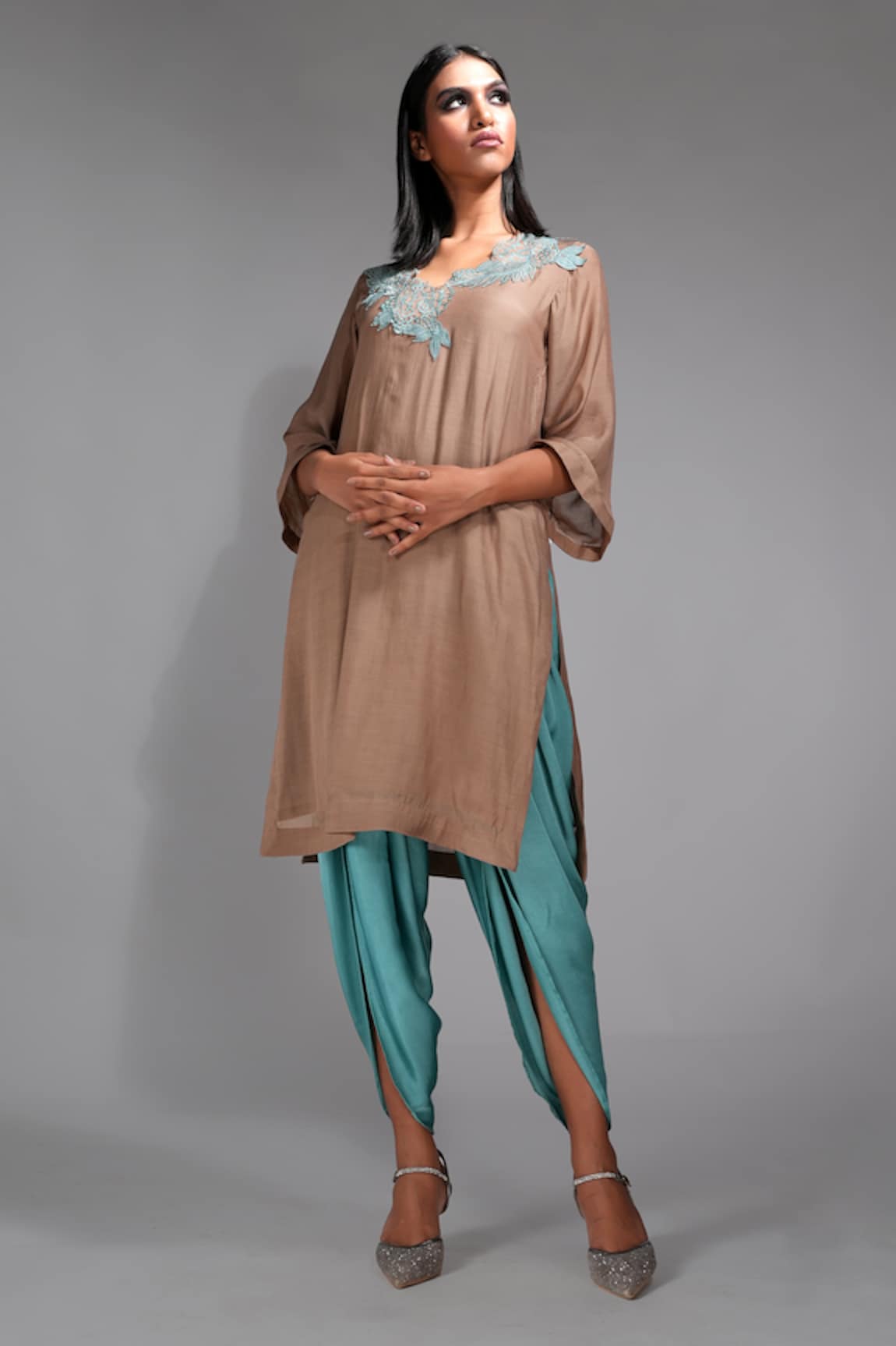 Shruti S Applique Kurta With Tulip Salwar