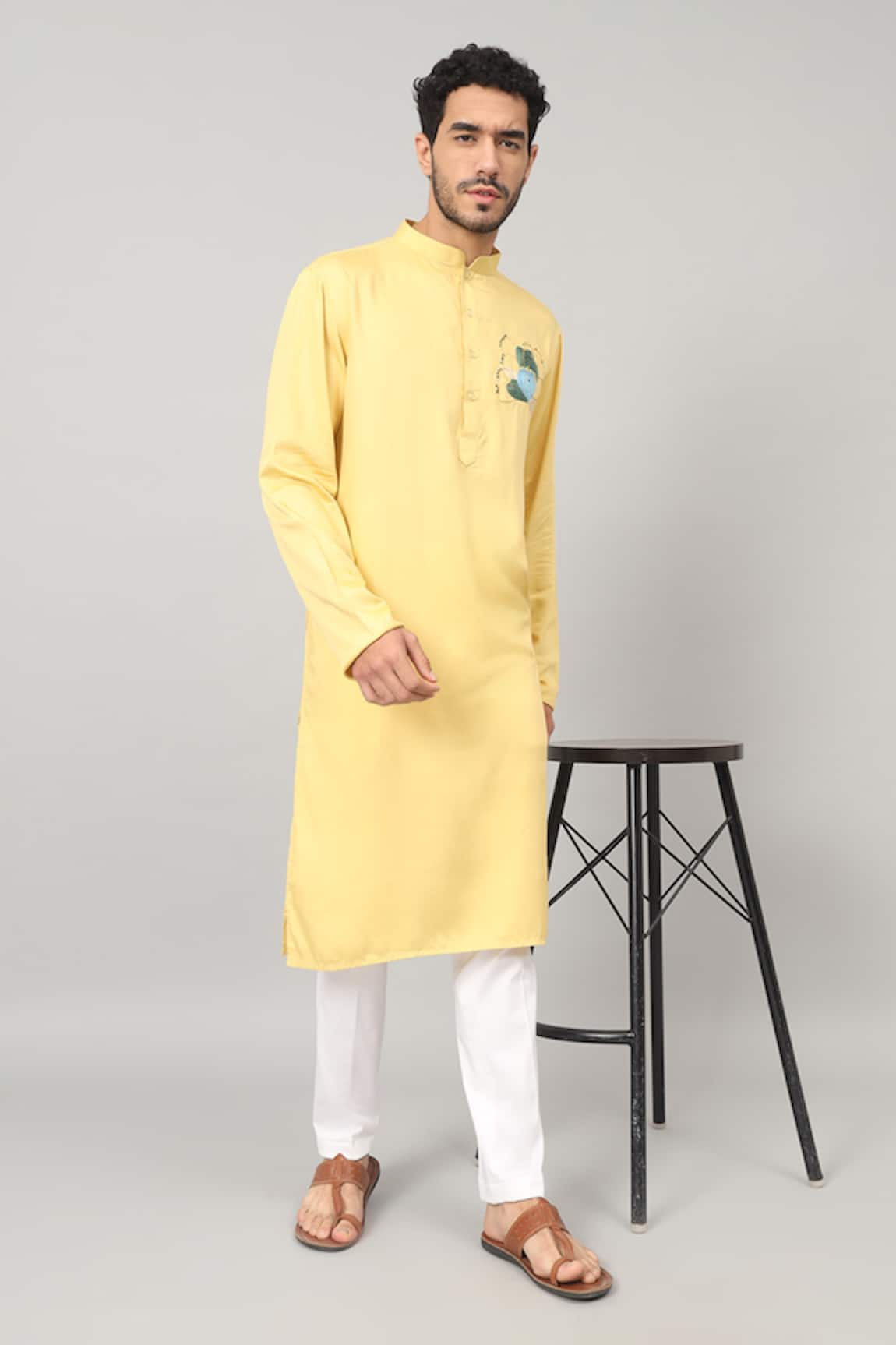 Hilo Design Amarillo Abstract Embroidered Kurta & Pant Set