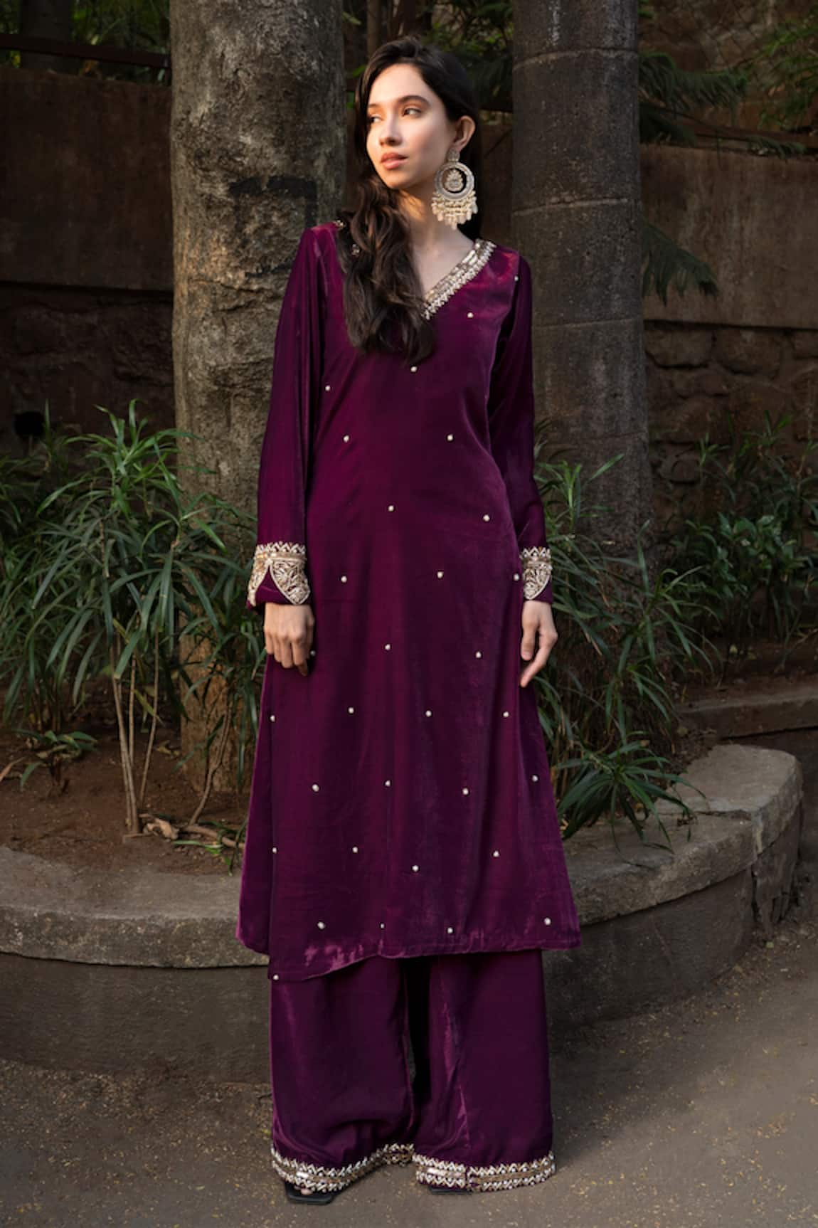 Dajwaree Placement Zari Embroidered Kurta With Pant