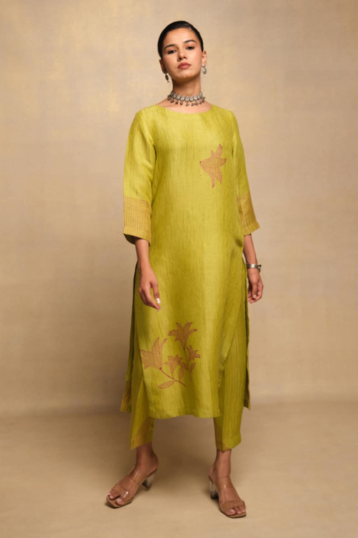 Avni Bhuva Curtis Tulip Bloom Pattern Kurta With Pant