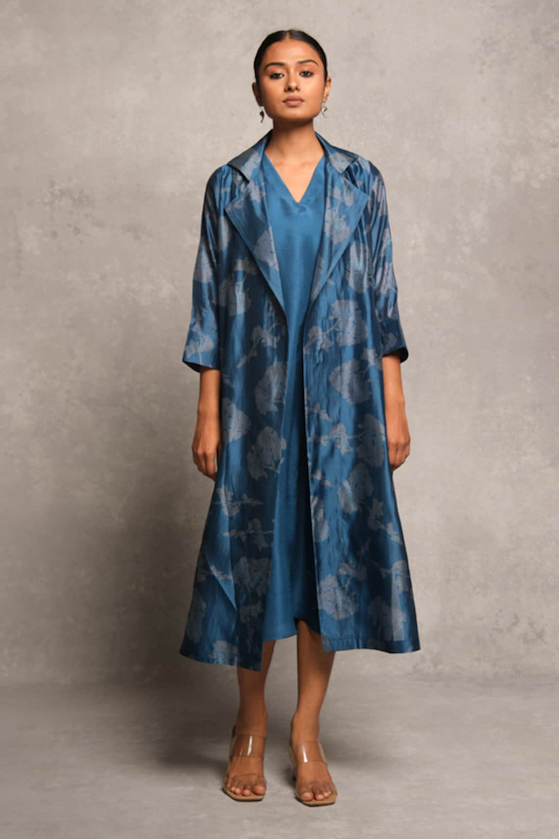 Avni Bhuva Haruhi Bahar Print Cape With Kurta