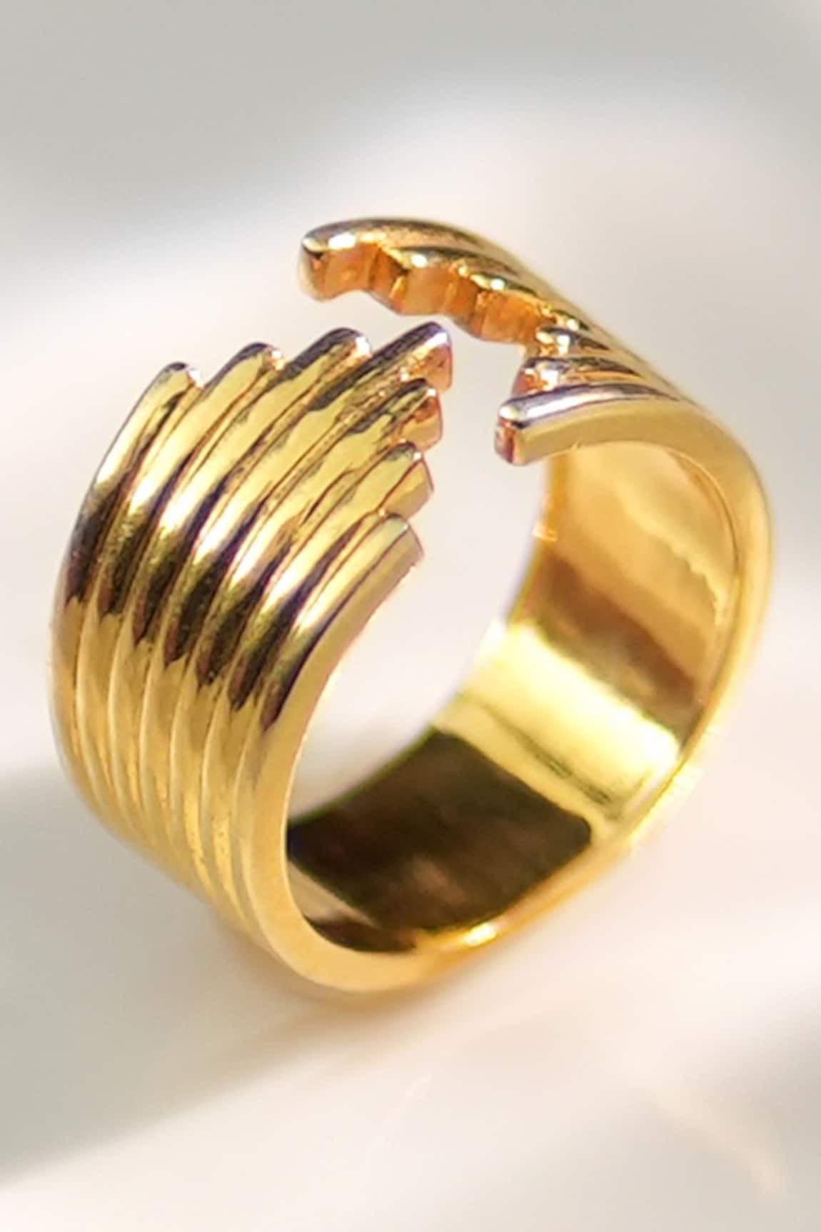 Ruuh Studios Bold Inspirit Geometric Carved Ring