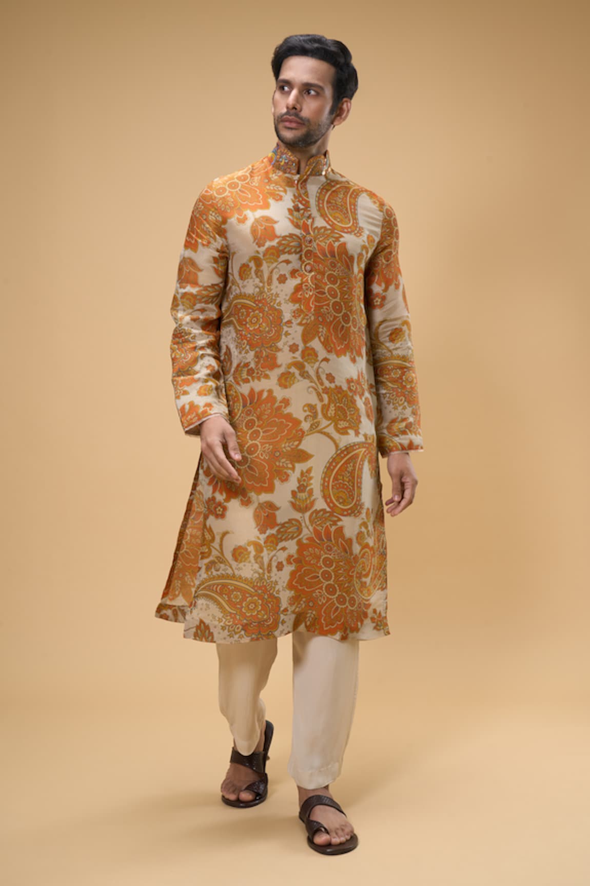 Taavare Floral Paisley Print Kurta With Pant