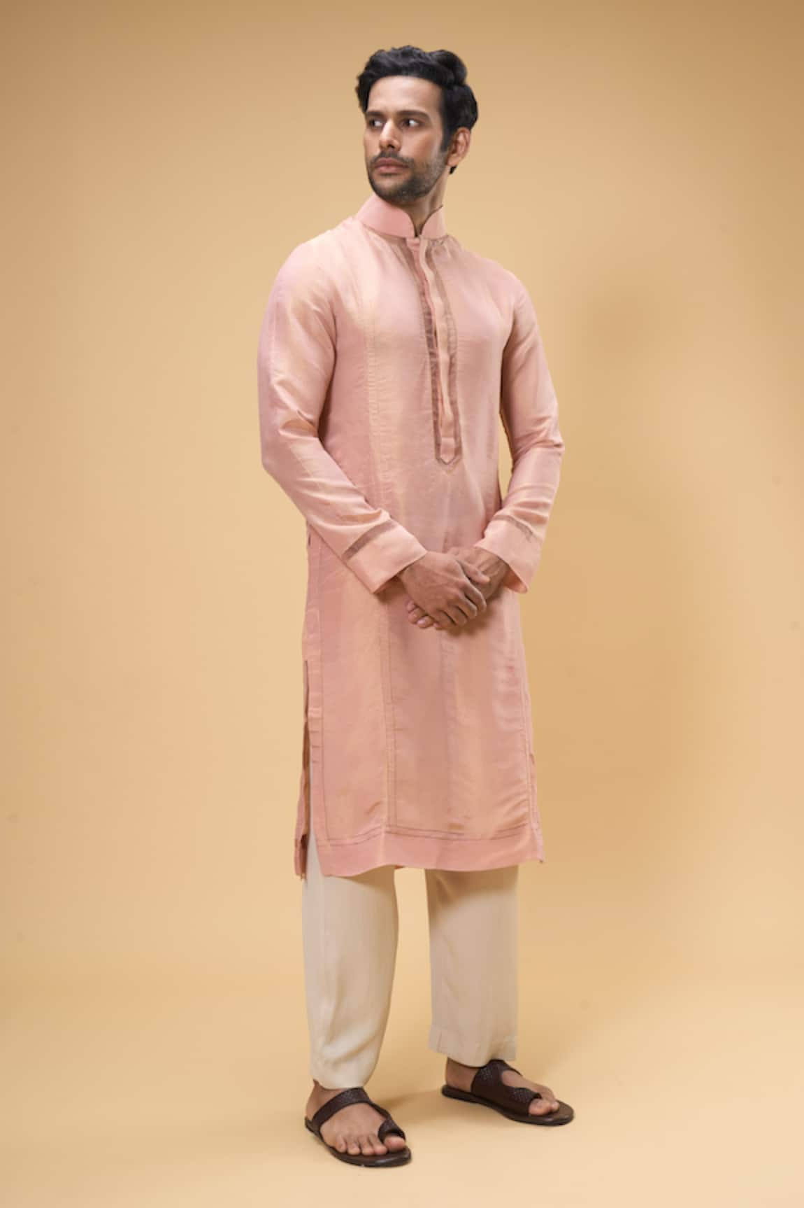 Taavare Threadwork Kurta With Pant