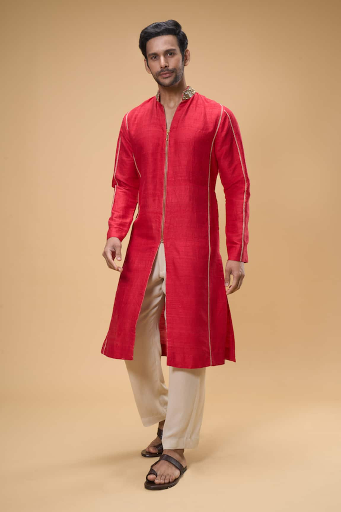 Taavare Placed Embellished Kurta With Pant