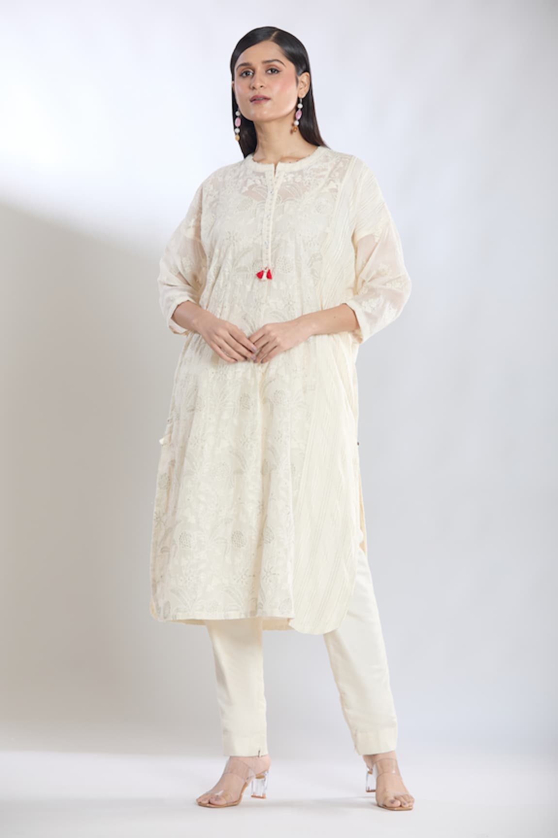 SHRADDHA RAMBHIA Floral Thread Embroidered Kurta