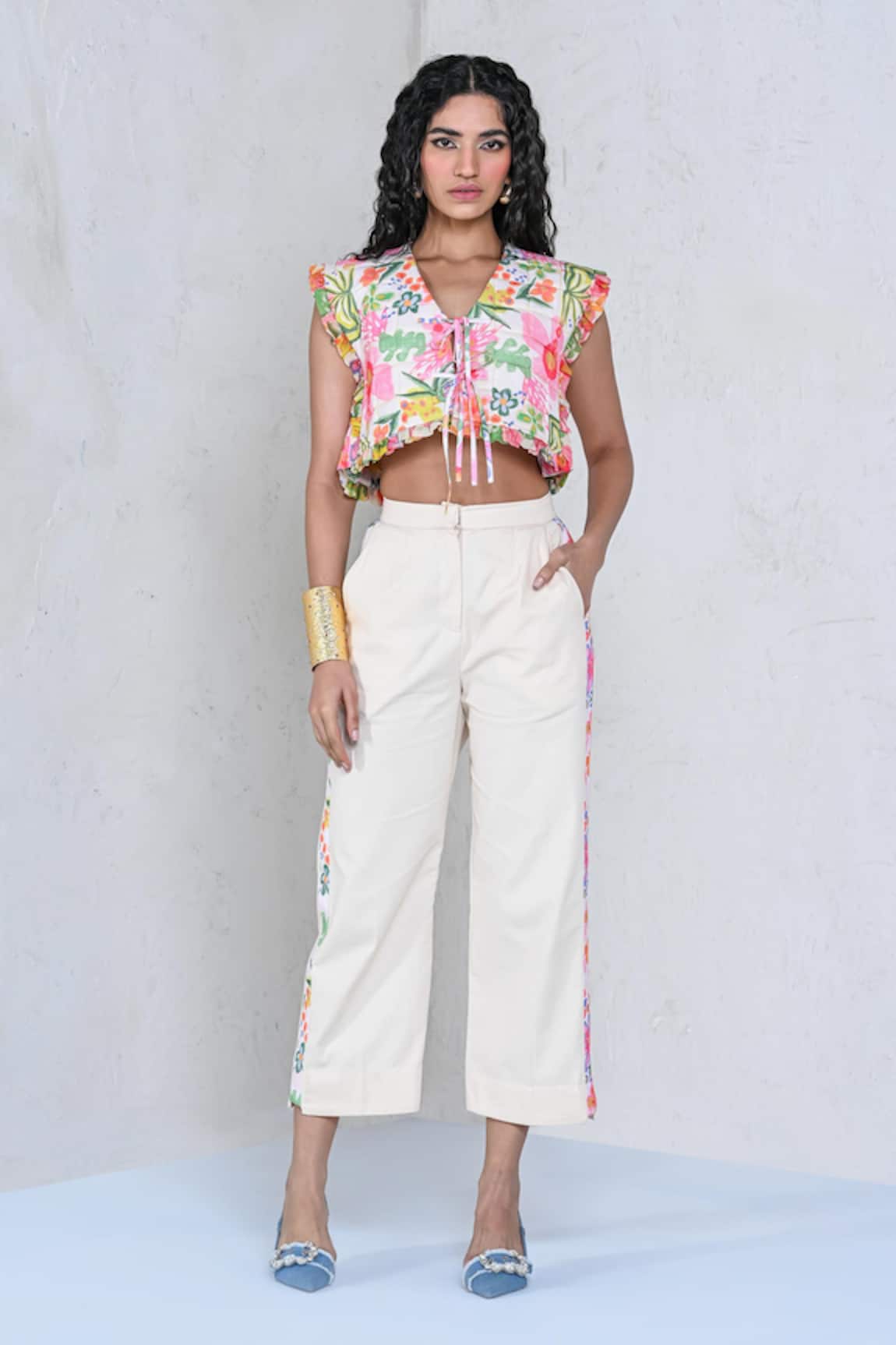 The Dramebaaz Co Fairy Floss Floral Print Crop Top With Pant