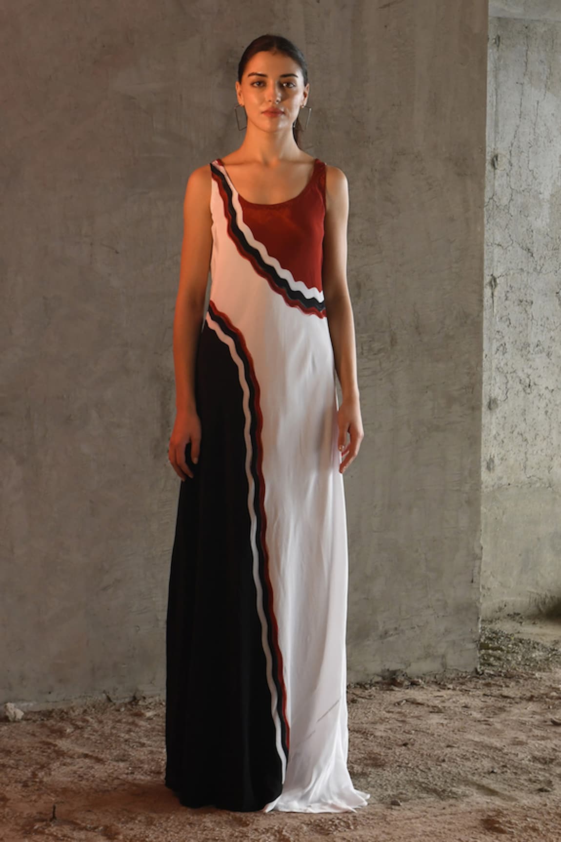 East14 Baisley Cupro Crepe Scallop Stroke Maxi Dress