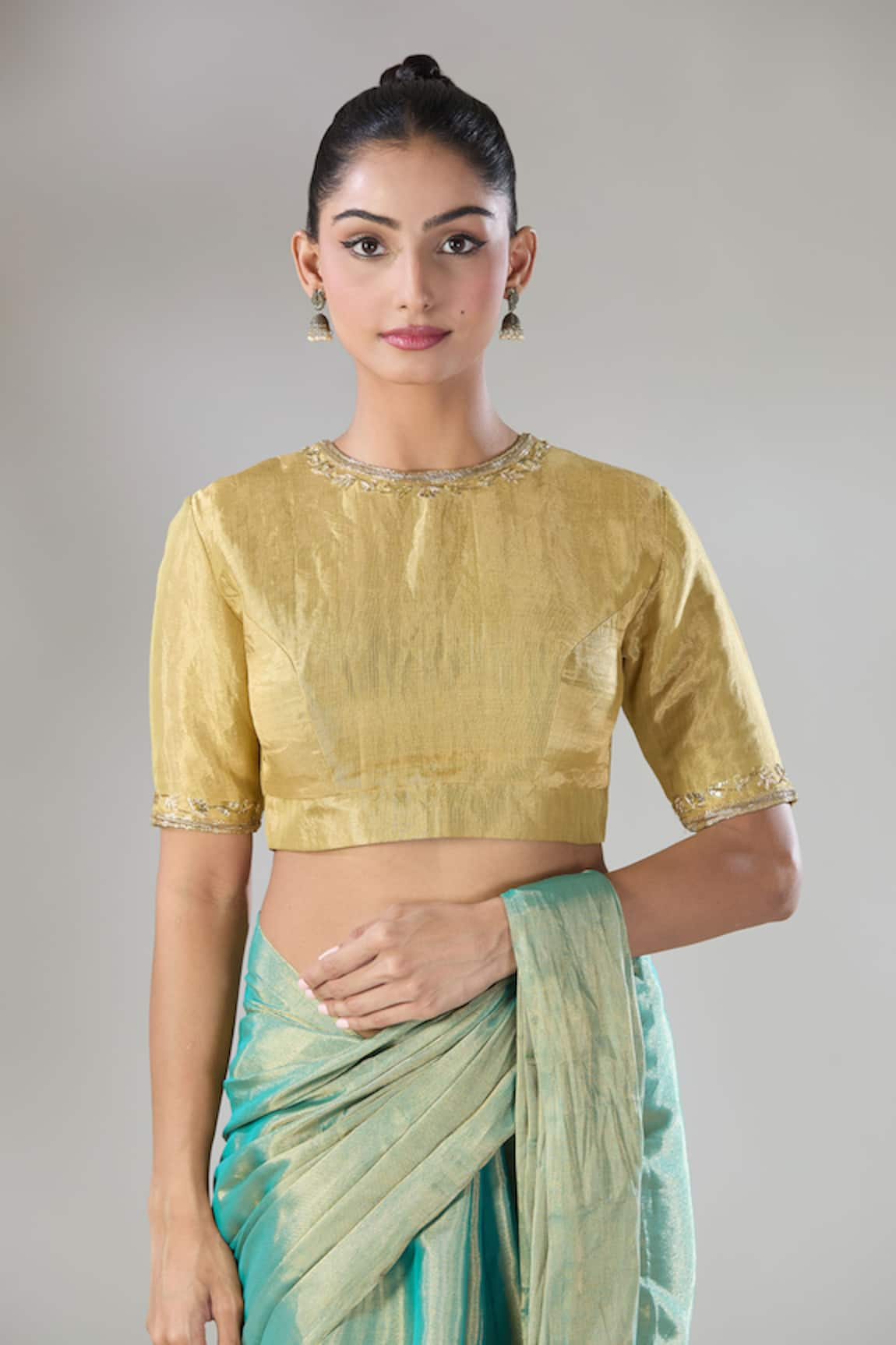 Sheela Suthar Embroidered Sira Blouse