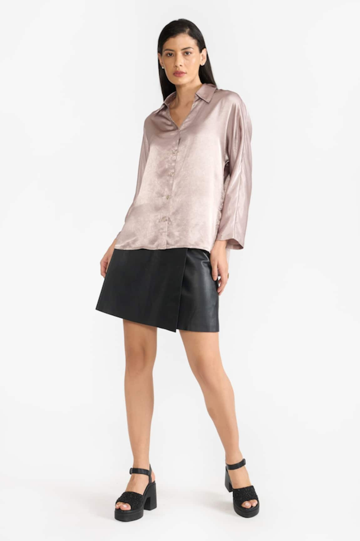 PERONA Moana Asymmetric Hem Shirt