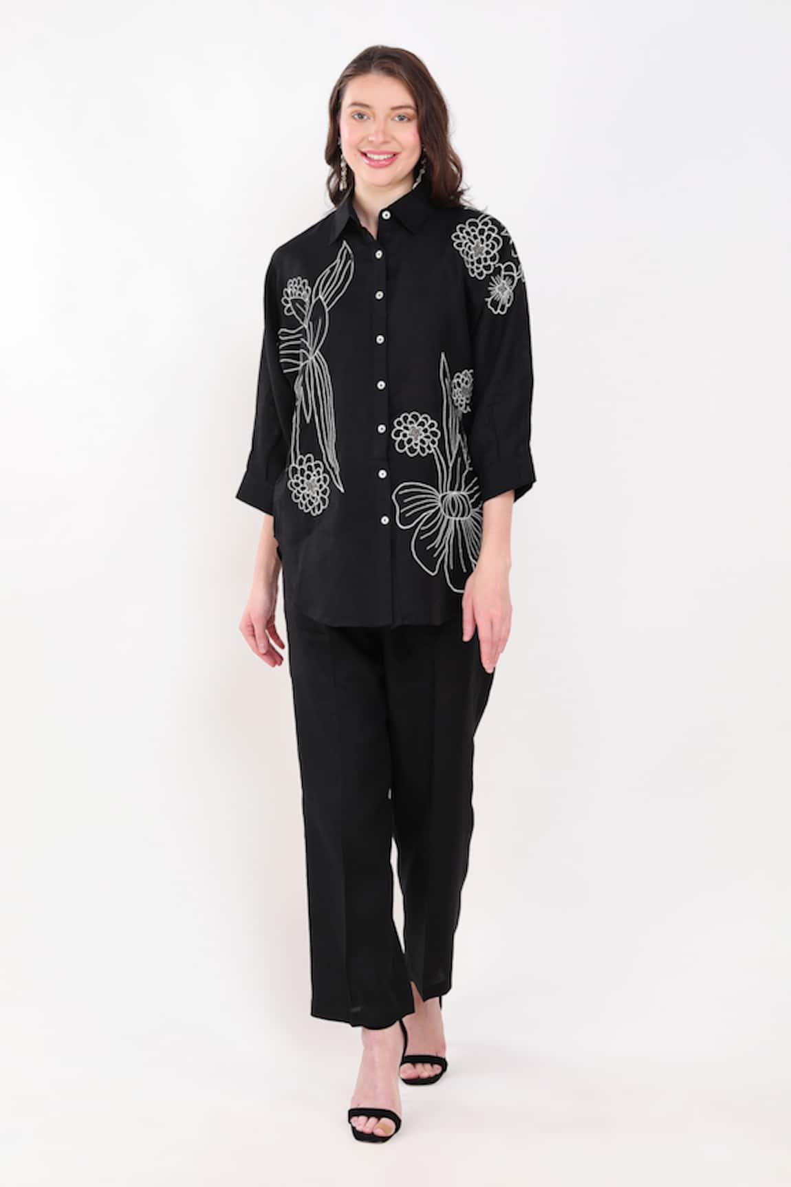 Linen Bloom Linen Flower Embroidered Shirt