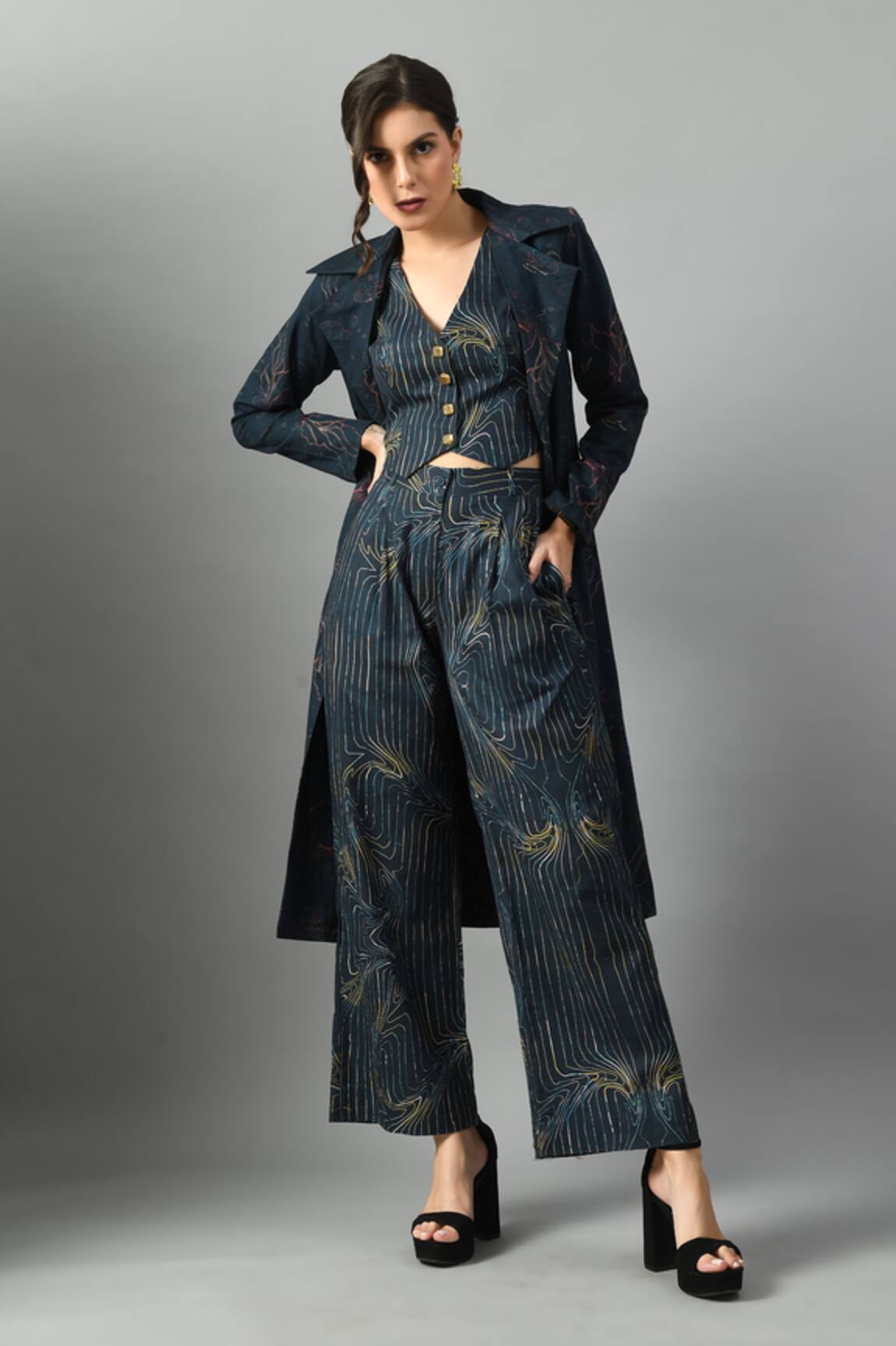 Fishcanfly Alice In Wondersea Printed Trenchcoat Set